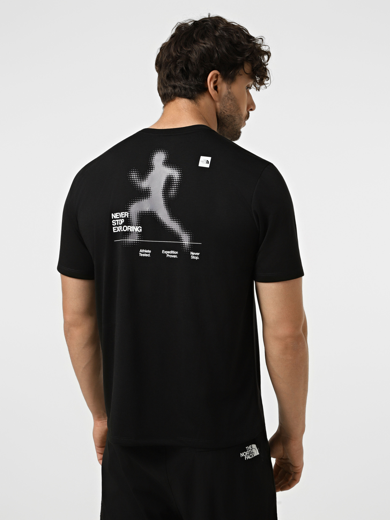 Футболки і поло The North Face M BITMAP SILHOUETTE SHORT SLEE модель NF0A8FTUJK31 Футболки і поло The North Face M BITMAP SILHOUETTE SHORT SLEE модель NF0A8FTUJK31 Фото