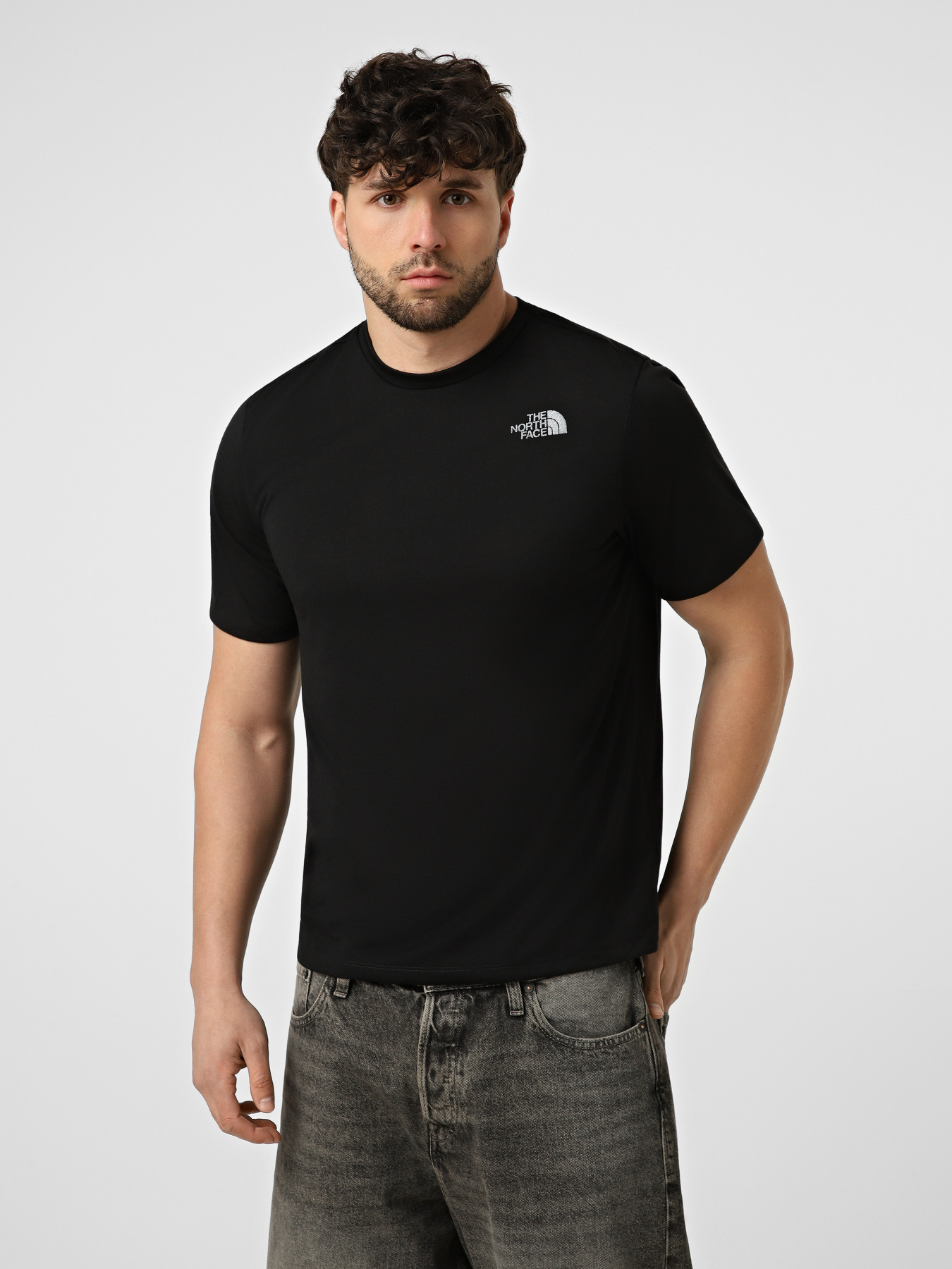 Футболки і поло The North Face M BITMAP LOGO SHORT SLEEVES TE модель NF0A8FTVJK31 Футболки і поло The North Face M BITMAP LOGO SHORT SLEEVES TE модель NF0A8FTVJK31 Фото