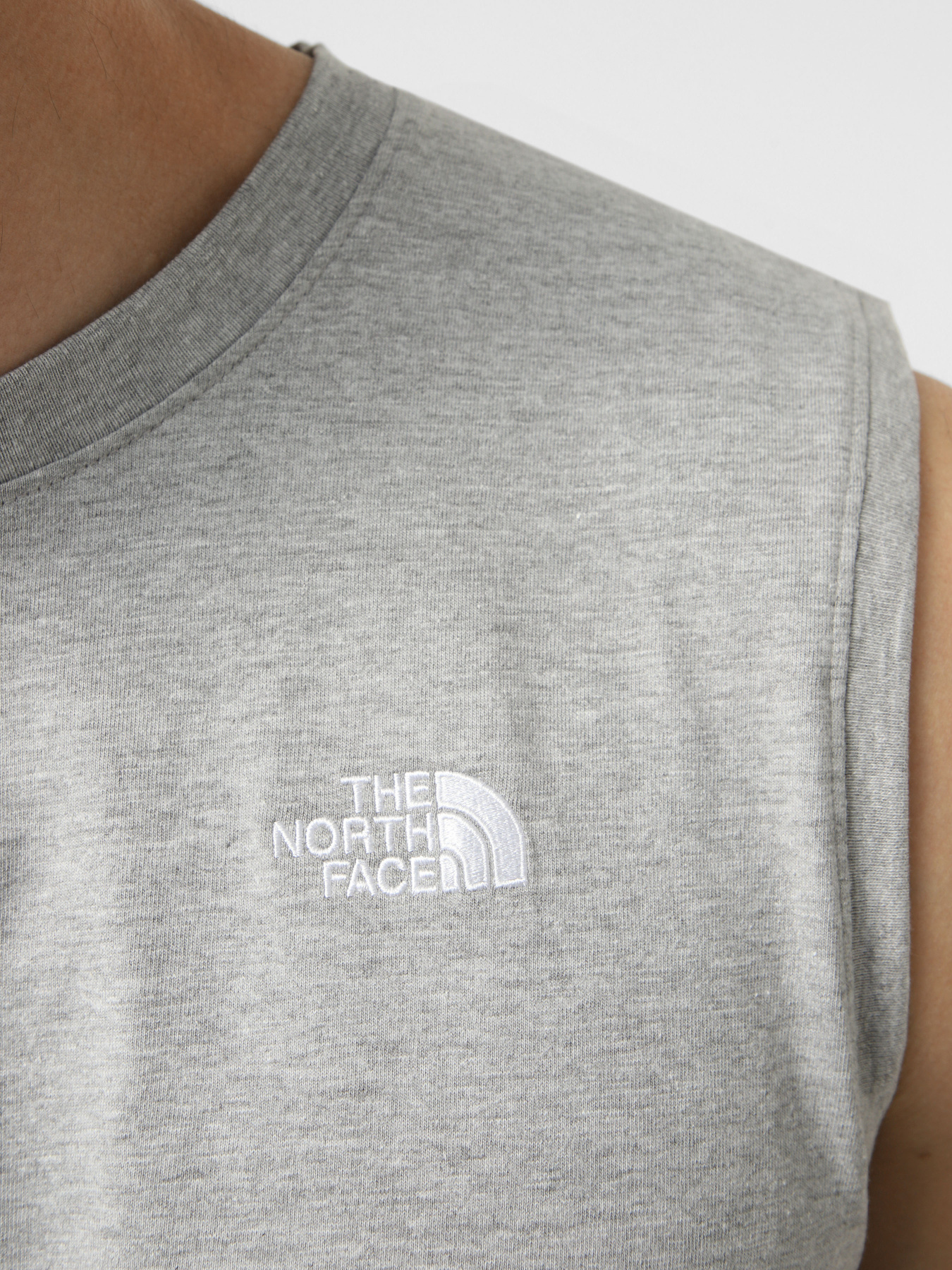Футболки і поло The North Face M EVOLUTION SIMPLE DOME TANK модель NF0A8FD4CQO1 Фото