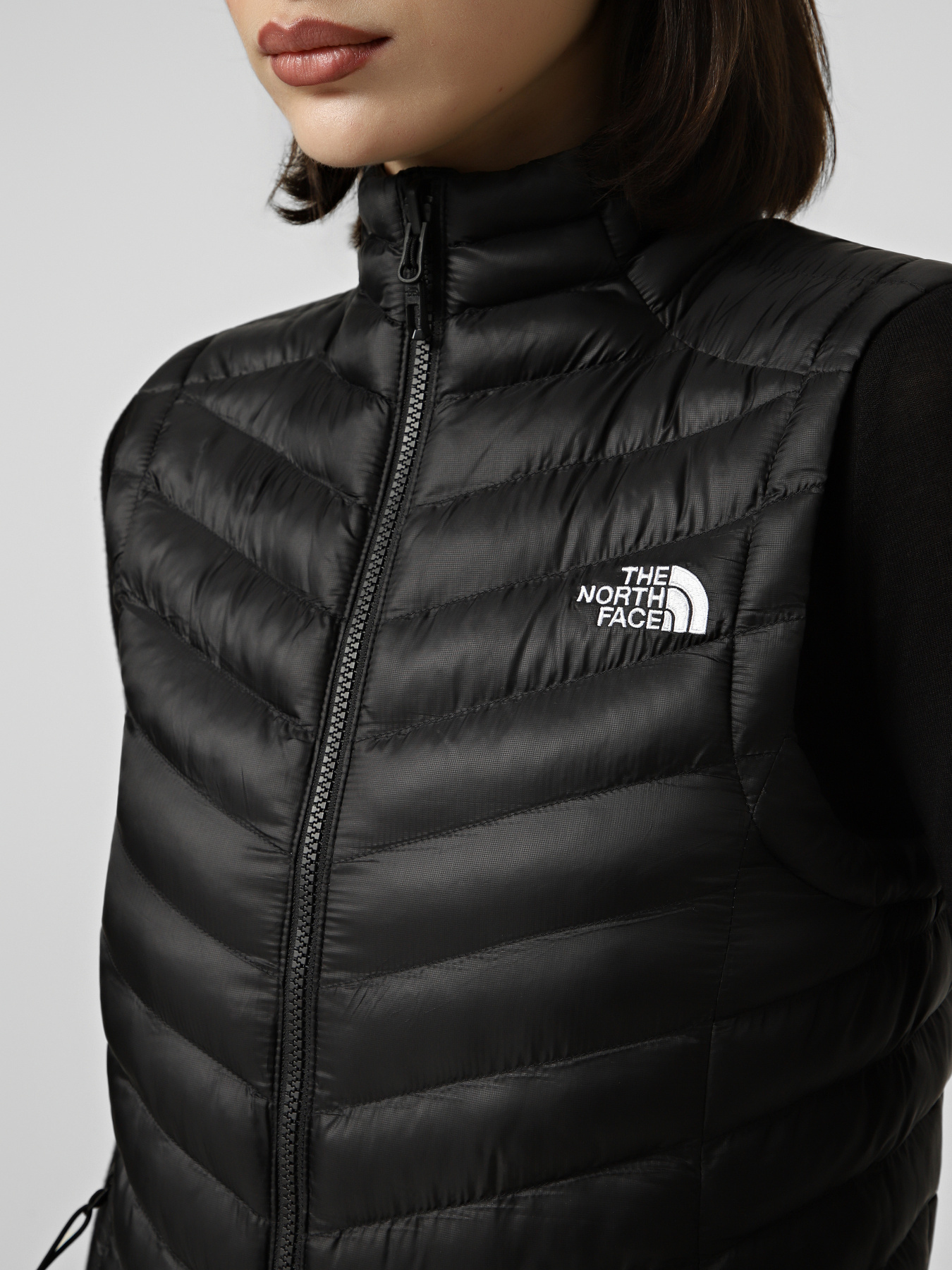 Куртки та дублянки The North Face W HUILA SYNTH VEST модель NF0A8DW5JK31 Фото