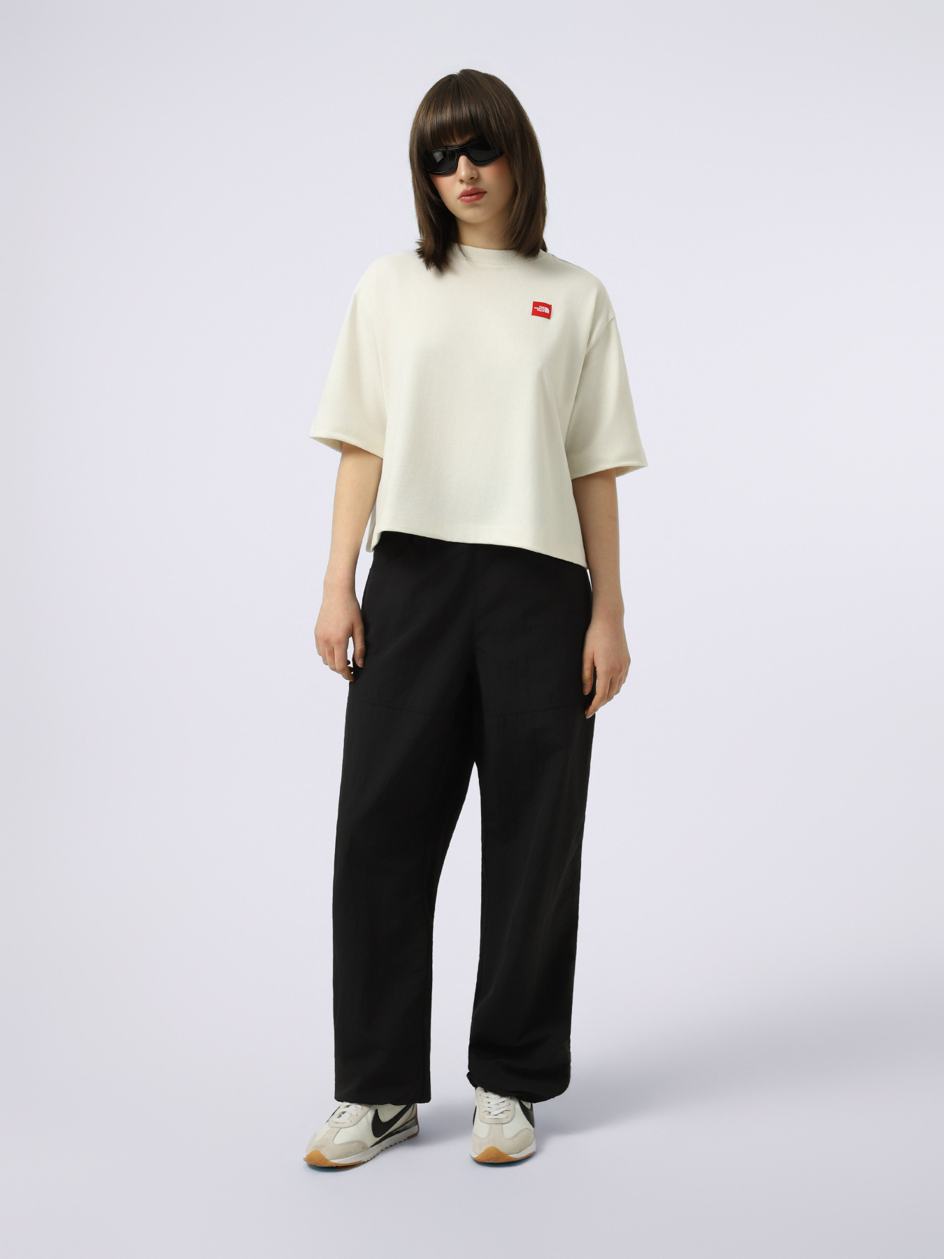 Футболки і поло The North Face W TNF RED BOX S/S BOXY TEE модель NF0A8EG6QLI1 Футболки і поло The North Face W TNF RED BOX S/S BOXY TEE модель NF0A8EG6QLI1 Фото