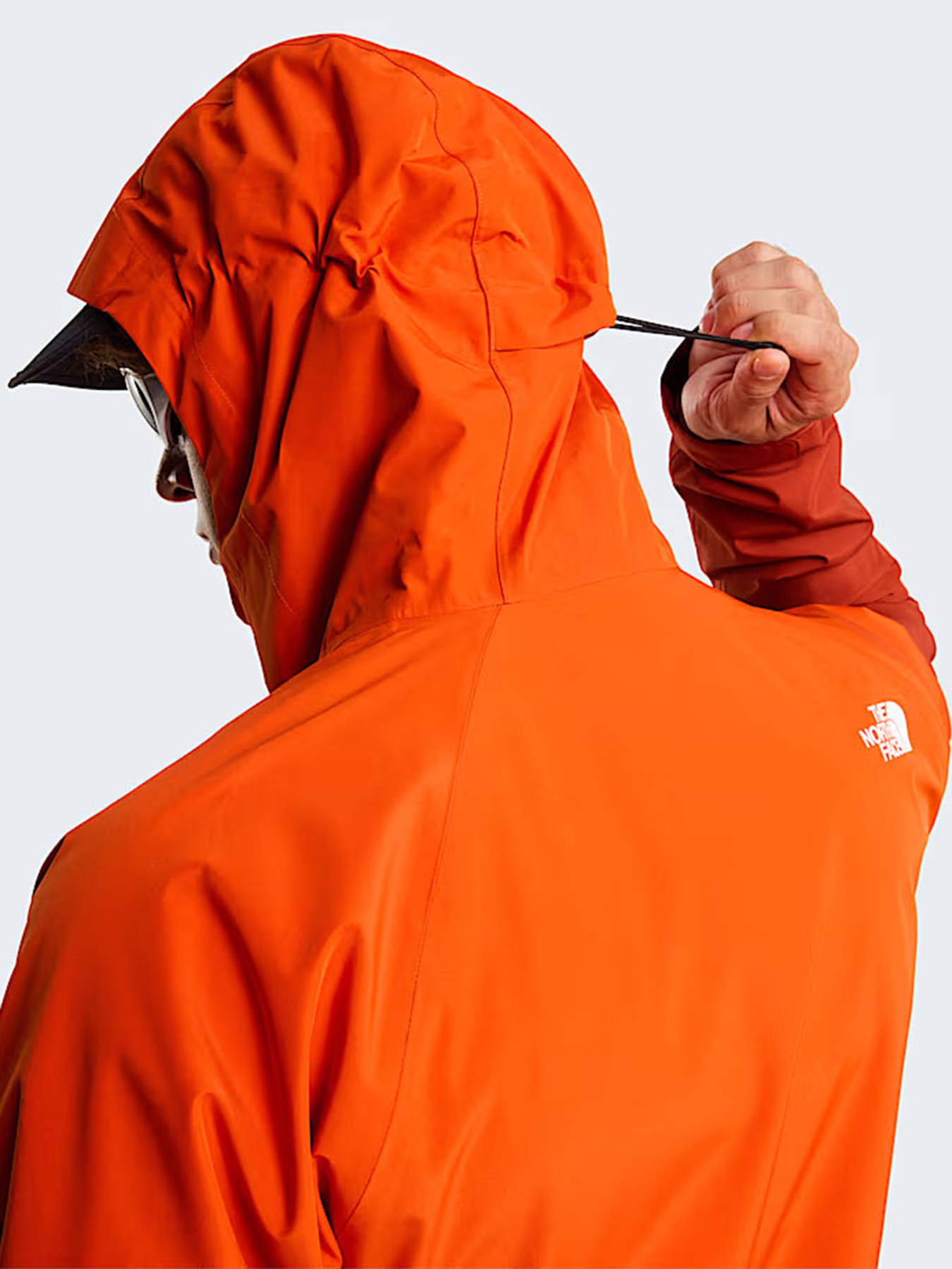 Куртки та дублянки The North Face M LIGHTNING ZIP-IN JACKET модель NF0A87GNMOF1 Фото
