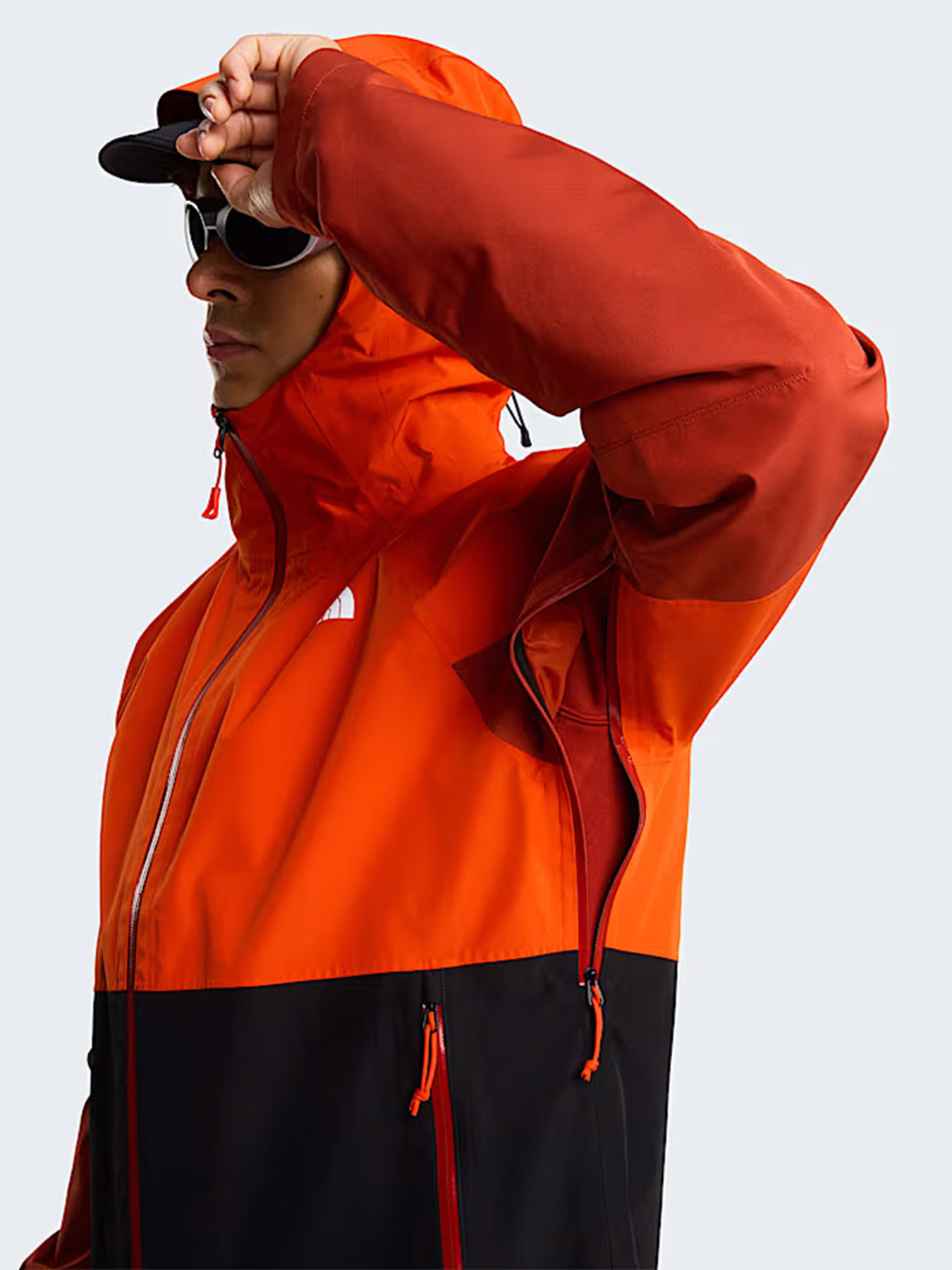 Куртки та дублянки The North Face M LIGHTNING ZIP-IN JACKET модель NF0A87GNMOF1 Фото