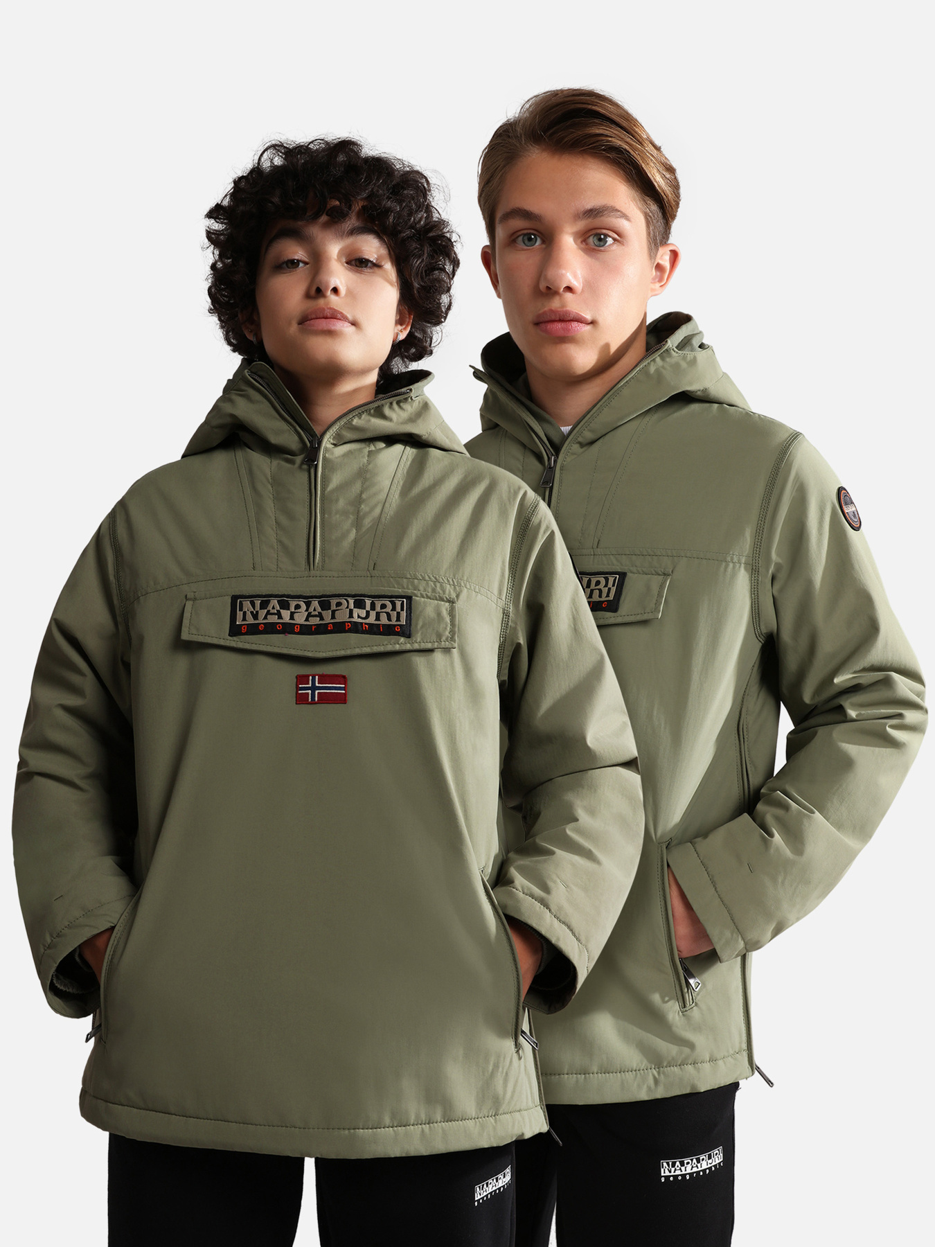 Куртки та дублянки Napapijri Rainforest Pkt 2 модель NP0A4GNAGAE1 Куртки та дублянки Napapijri Rainforest Pkt 2 модель NP0A4GNAGAE1 Фото