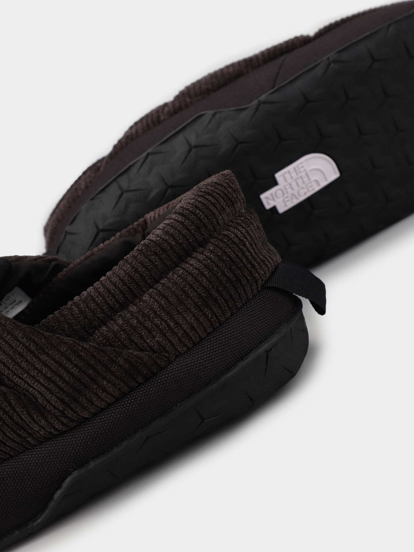 Слипоны и мокасины The North Face Nuptse Mules Corduroy модель NF0A7W4MKX71 Слипоны и мокасины The North Face Nuptse Mules Corduroy модель NF0A7W4MKX71 Фото