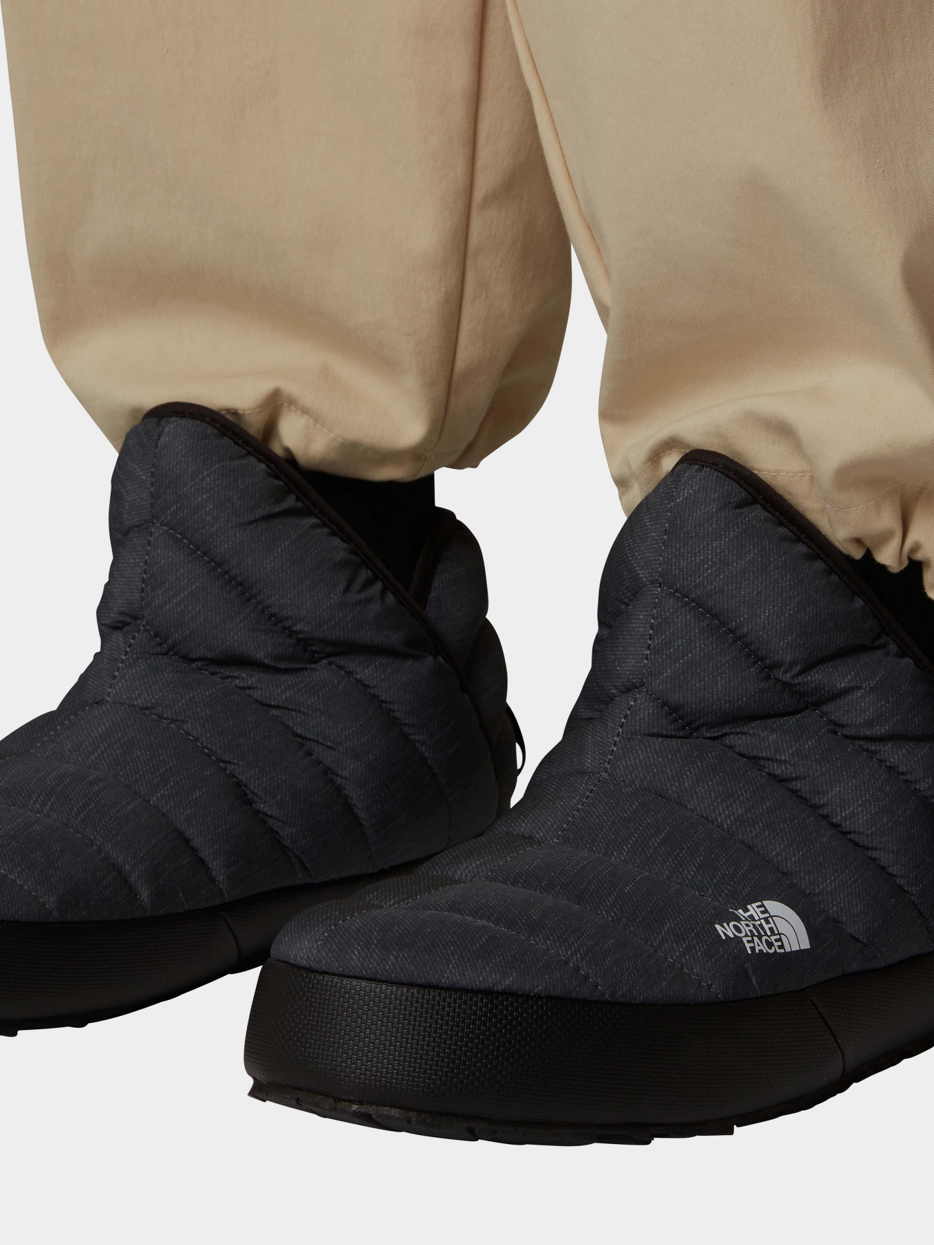 Ботинки и сапоги The North Face Thermoball™ Traction модель NF0A3MKH4111 Фото