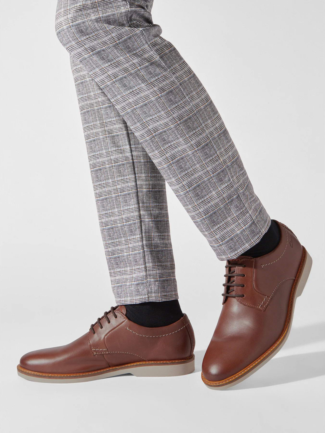 Туфли и лоферы Clarks Atticus LTLace модель 26172070 Фото
