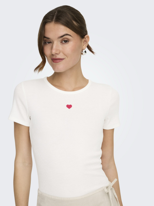 Футболки и поло Only ELVA JUNE EMB S/S TEE JRS модель 15342939_Cloud Dancer RED HEART Фото