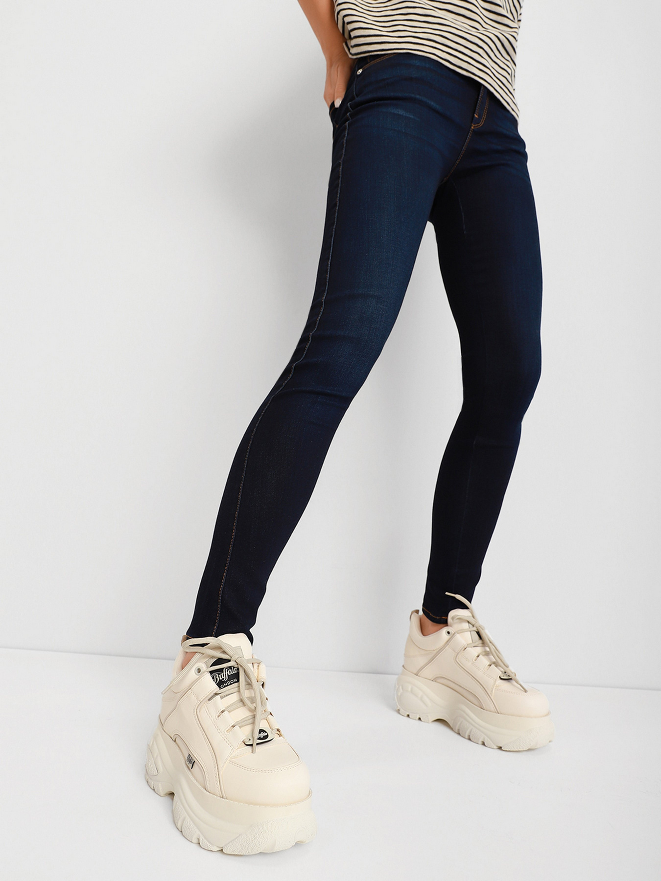 Кроссовки Buffalo модель 1533249-offwhite Фото