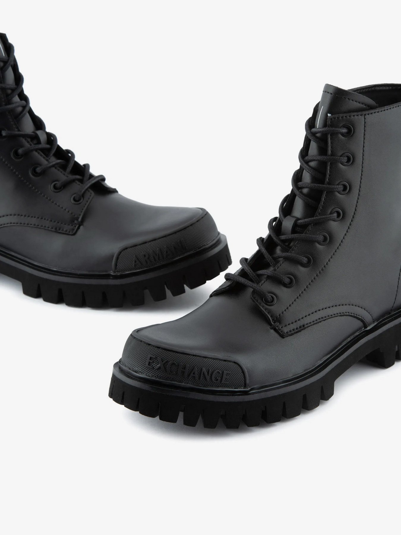 Черевики та чоботи Armani Exchange модель XUM008-XV612-00002 Черевики та чоботи Armani Exchange модель XUM008-XV612-00002 Фото