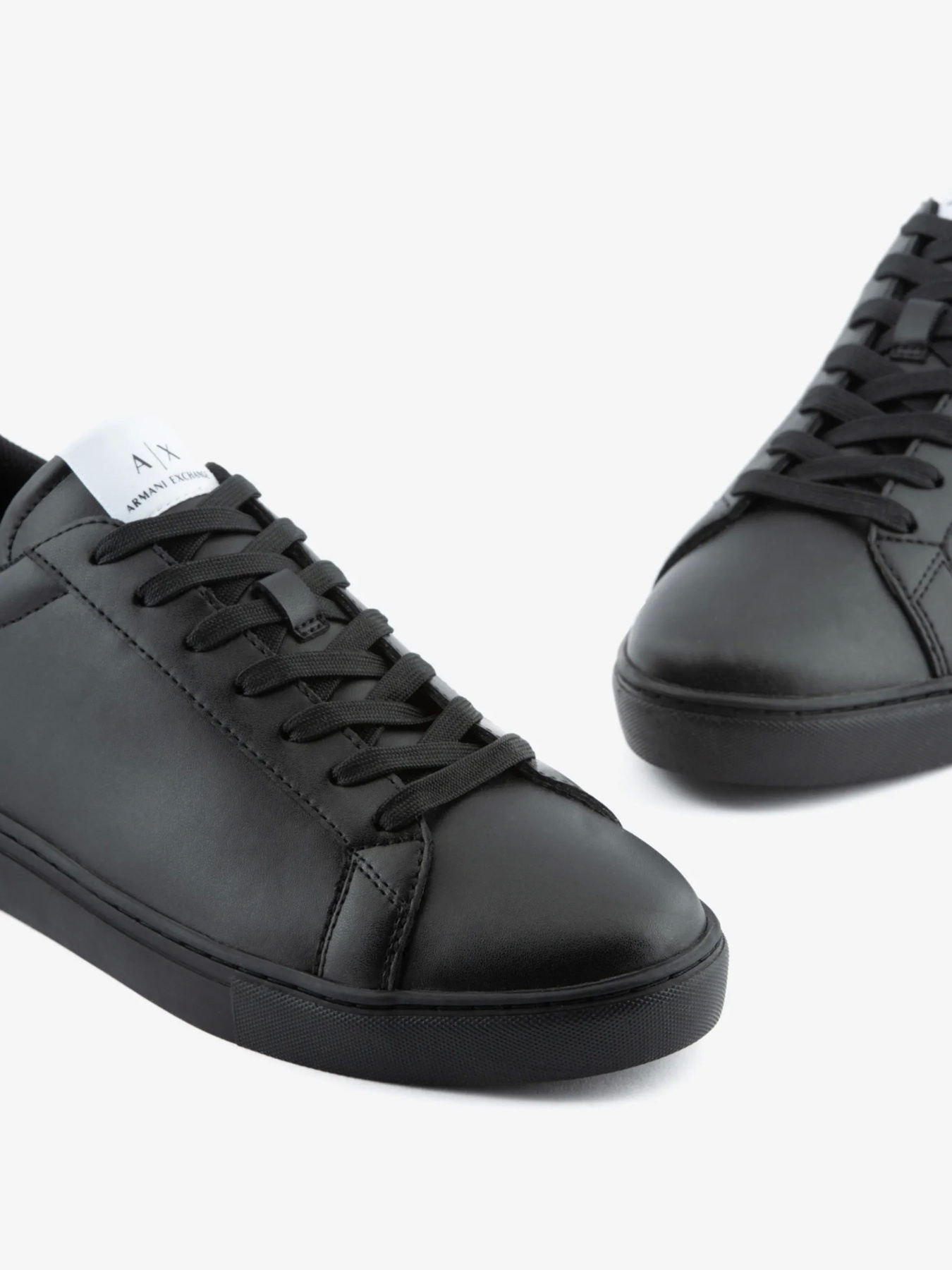 Кеды Armani Exchange модель XUX001-XV596-K001 Фото