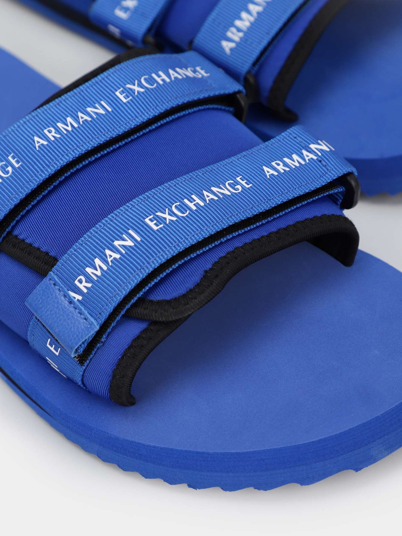 Шлёпанцы Armani Exchange модель XUP010-XV672-00539 Фото