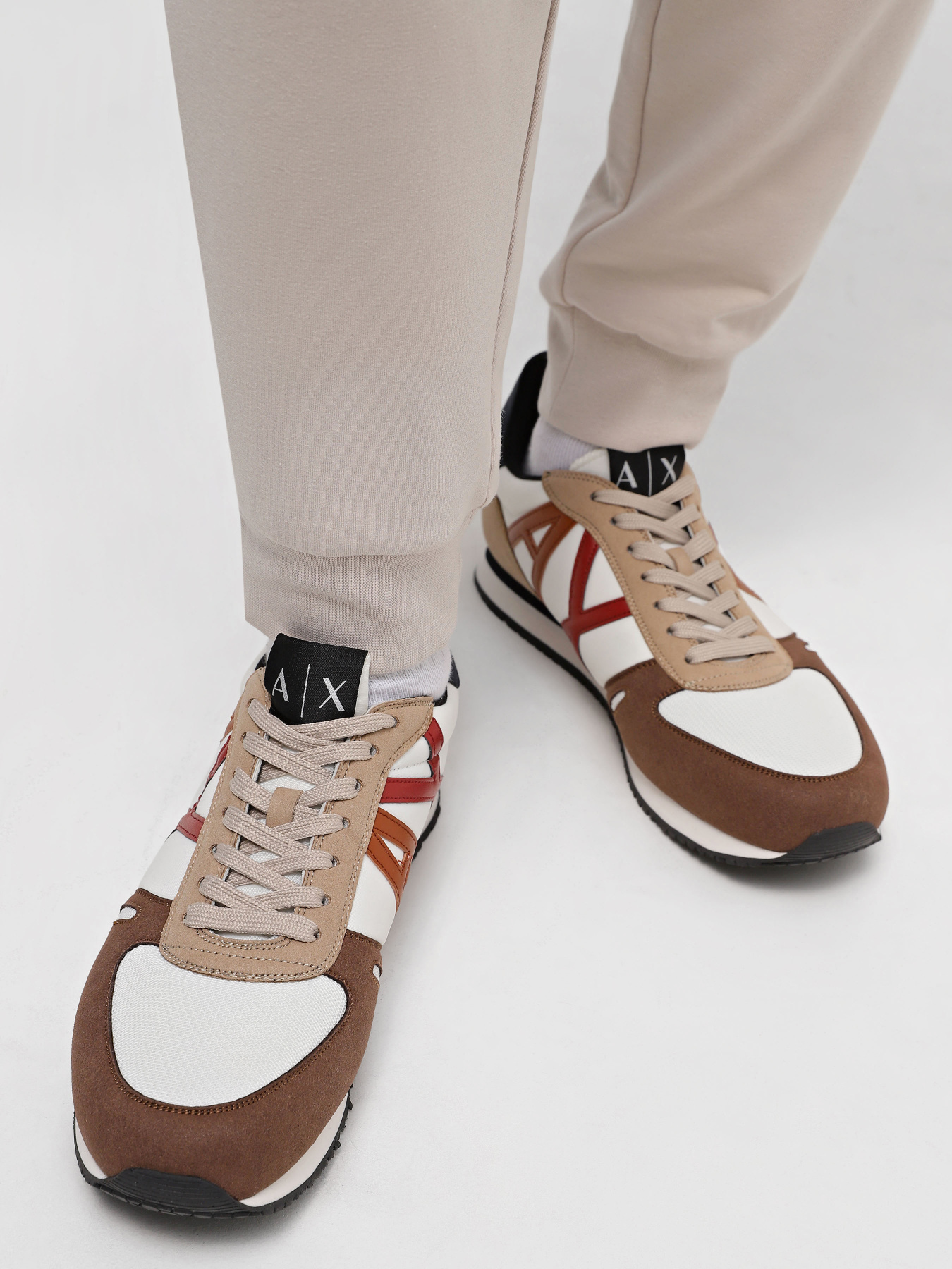 Кроссовки Armani Exchange модель XUX017-XCC68-S539 Фото