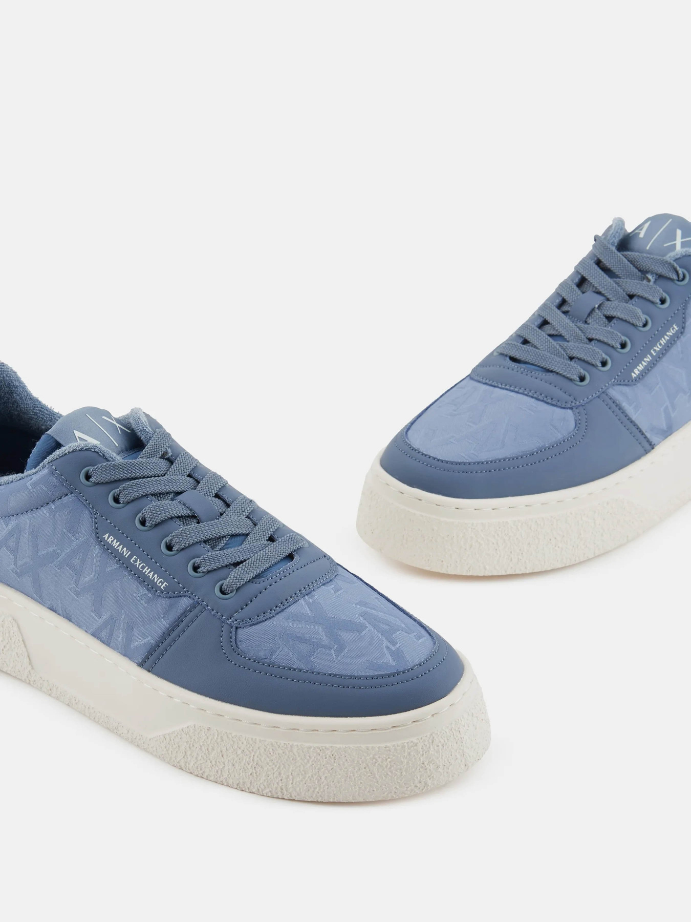 Кросівки Armani Exchange модель XUX196-XV905-01428 Кросівки Armani Exchange модель XUX196-XV905-01428 Фото