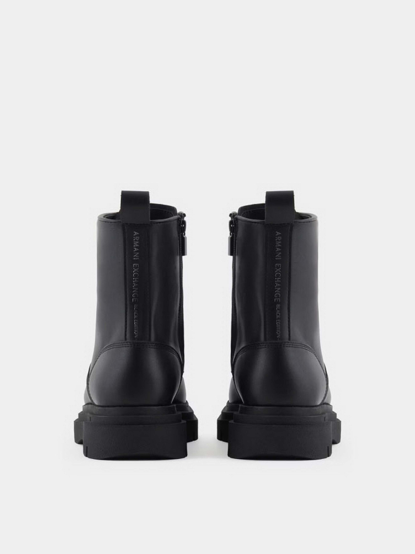 Черевики та чоботи Armani Exchange модель XUM018-XV874-00002 Черевики та чоботи Armani Exchange модель XUM018-XV874-00002 Фото