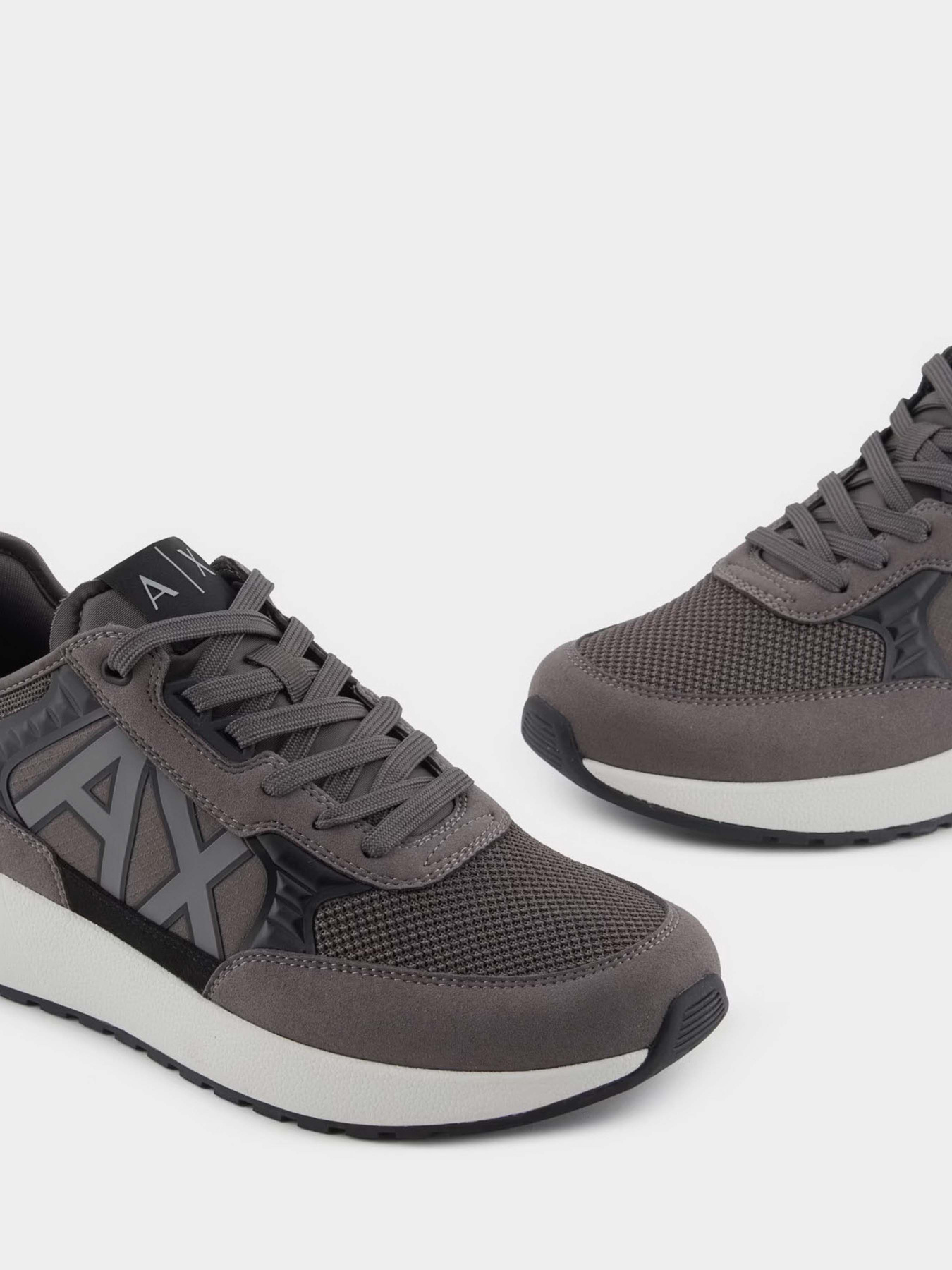 Кроссовки Armani Exchange модель XUX090-XV276-U200 Фото