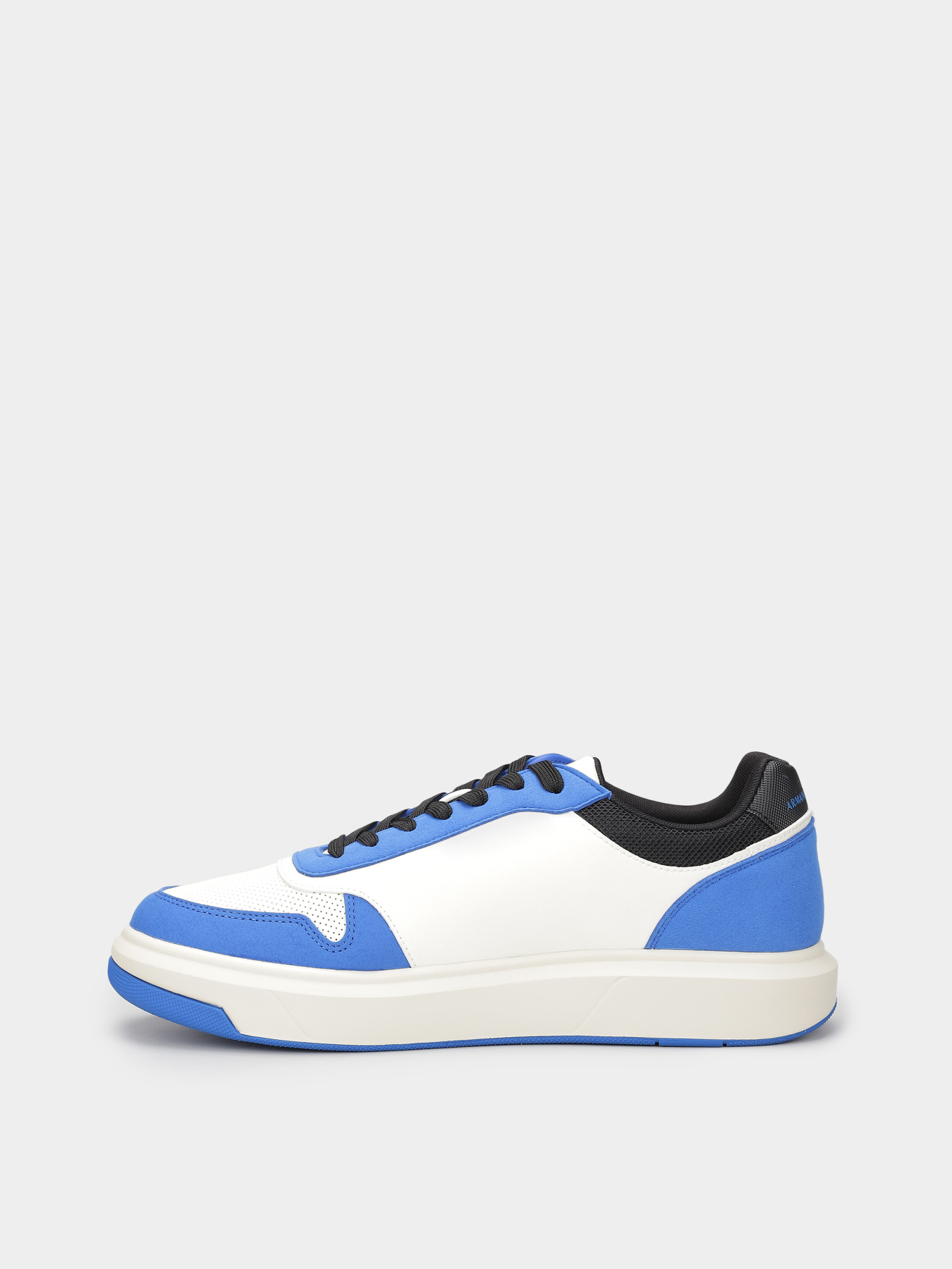 Кроссовки Armani Exchange модель XUX220-XV858-U180 Фото