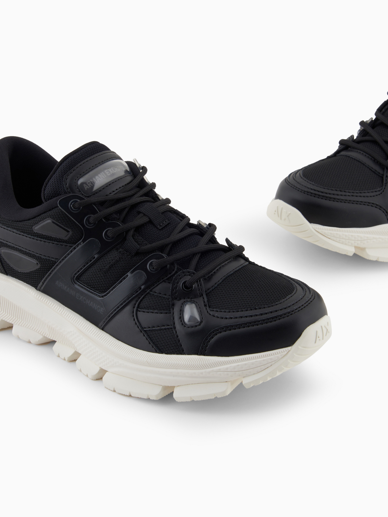 Кросівки Armani Exchange модель XM001678-AF19226-UC001 Фото