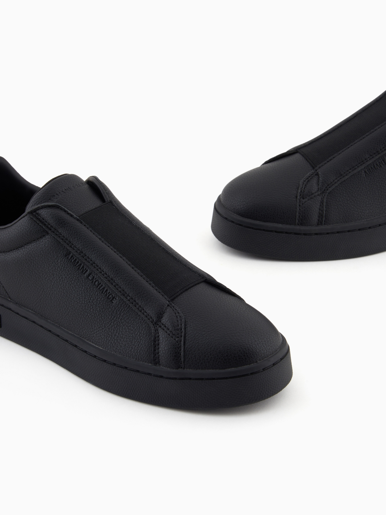 Кеды Armani Exchange модель XM001688-AF17351-UC001 Фото