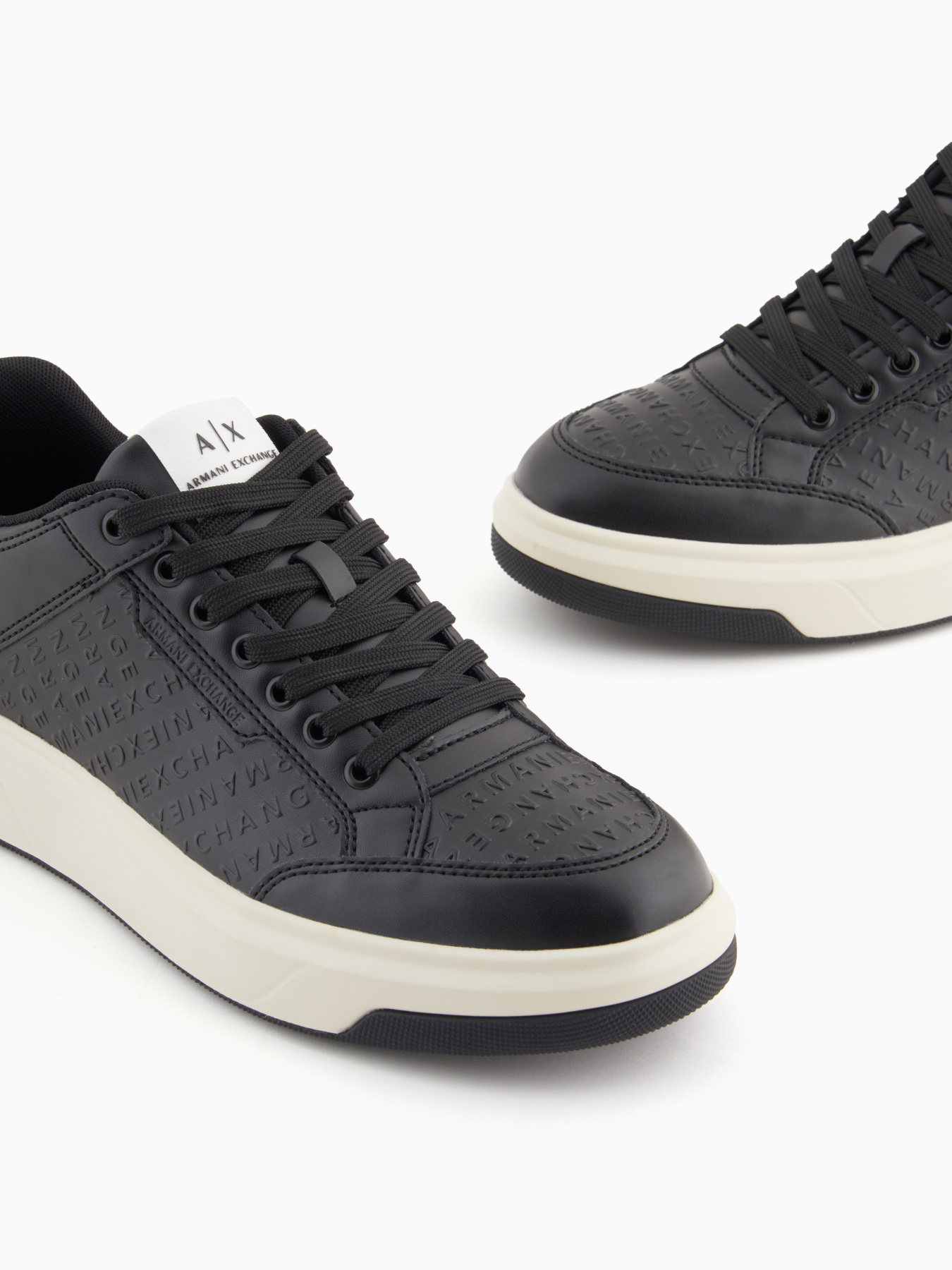 Кеды Armani Exchange модель XM001722-AF17537-UC001 Фото