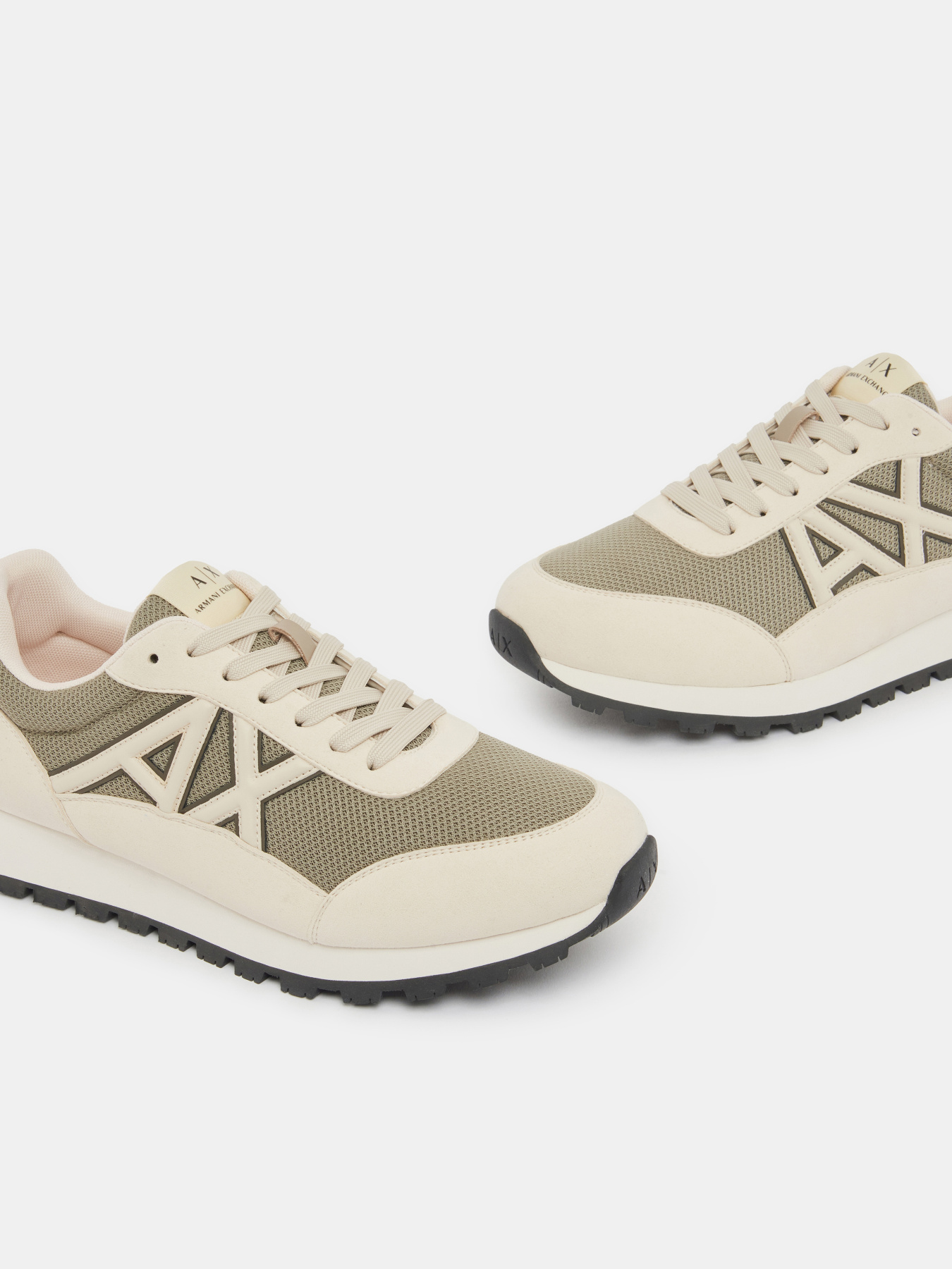 Кроссовки Armani Exchange модель XM001960-AF19388-MZ755 Фото