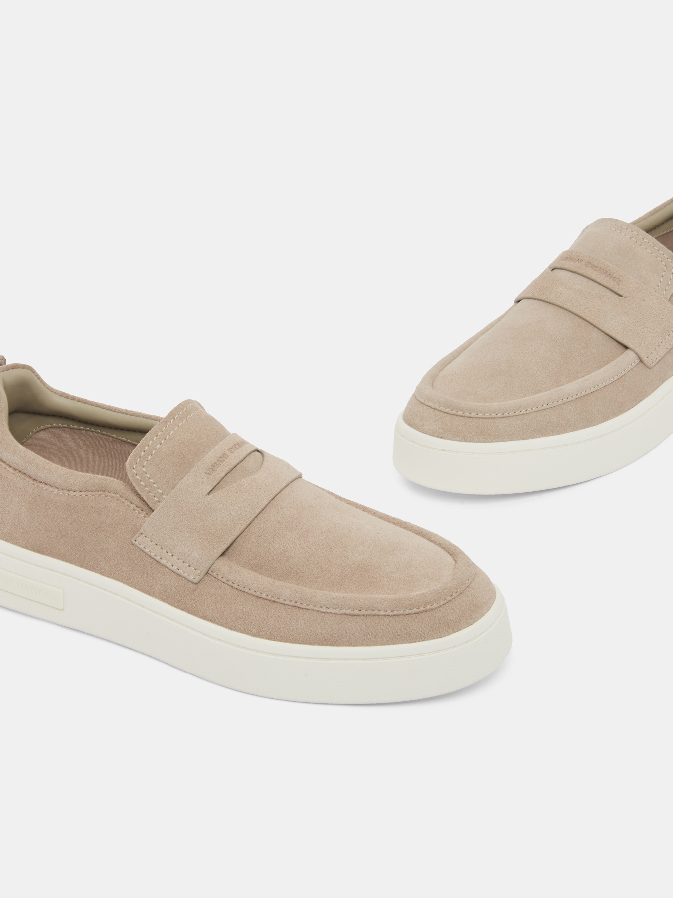 Сліпони та мокасини Armani Exchange модель XM002632-AF19687-Z1030 Сліпони та мокасини Armani Exchange модель XM002632-AF19687-Z1030 Фото