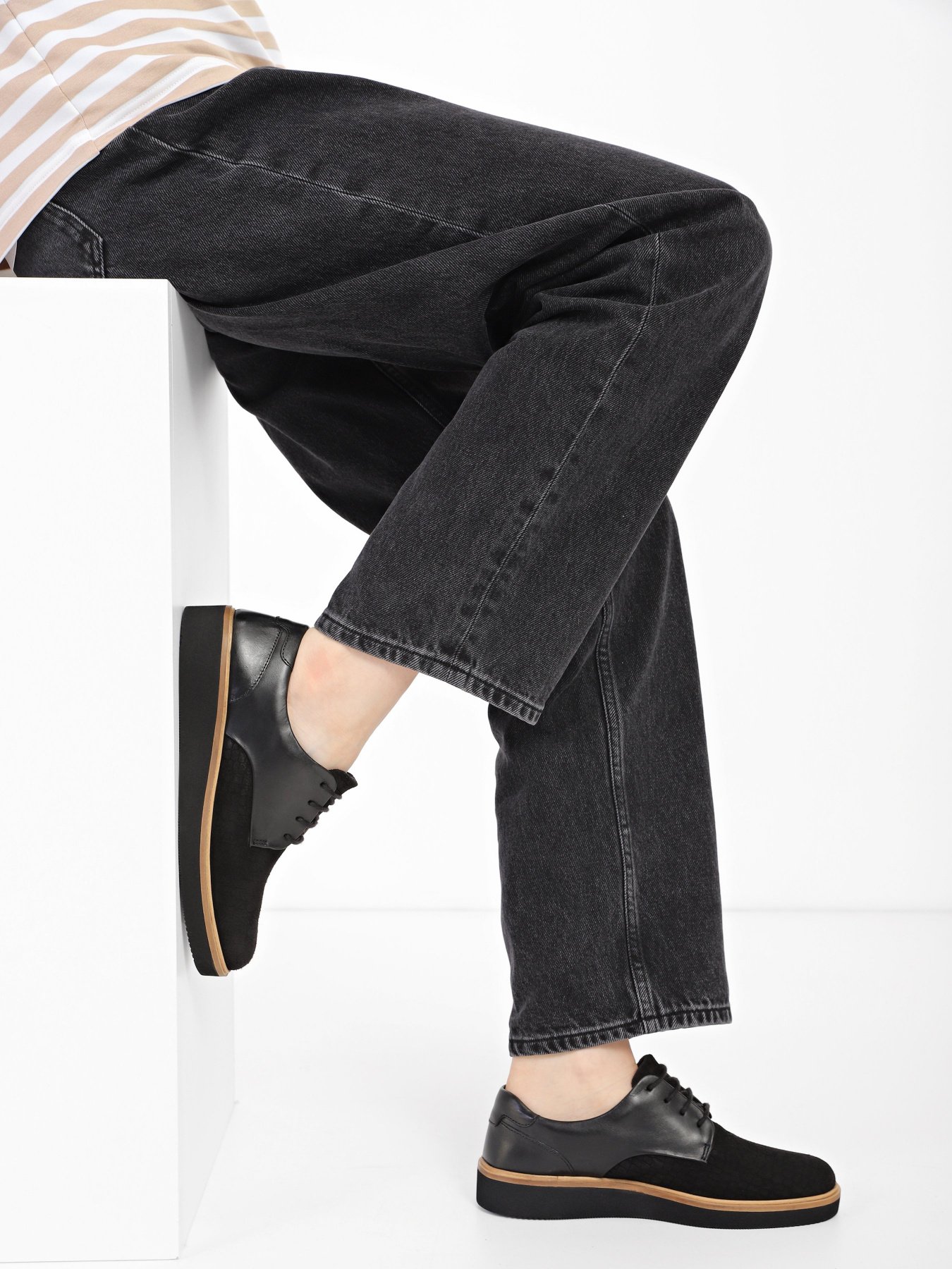 Туфлі та лофери Clarks Baille Lace модель 26168384 Фото