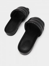 Шльопанці Clarks Pure Soft Leather модель 26173700 Фото
