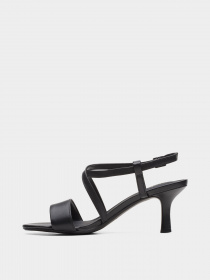 Босоніжки Clarks Amali Buckle модель 26165941 Фото