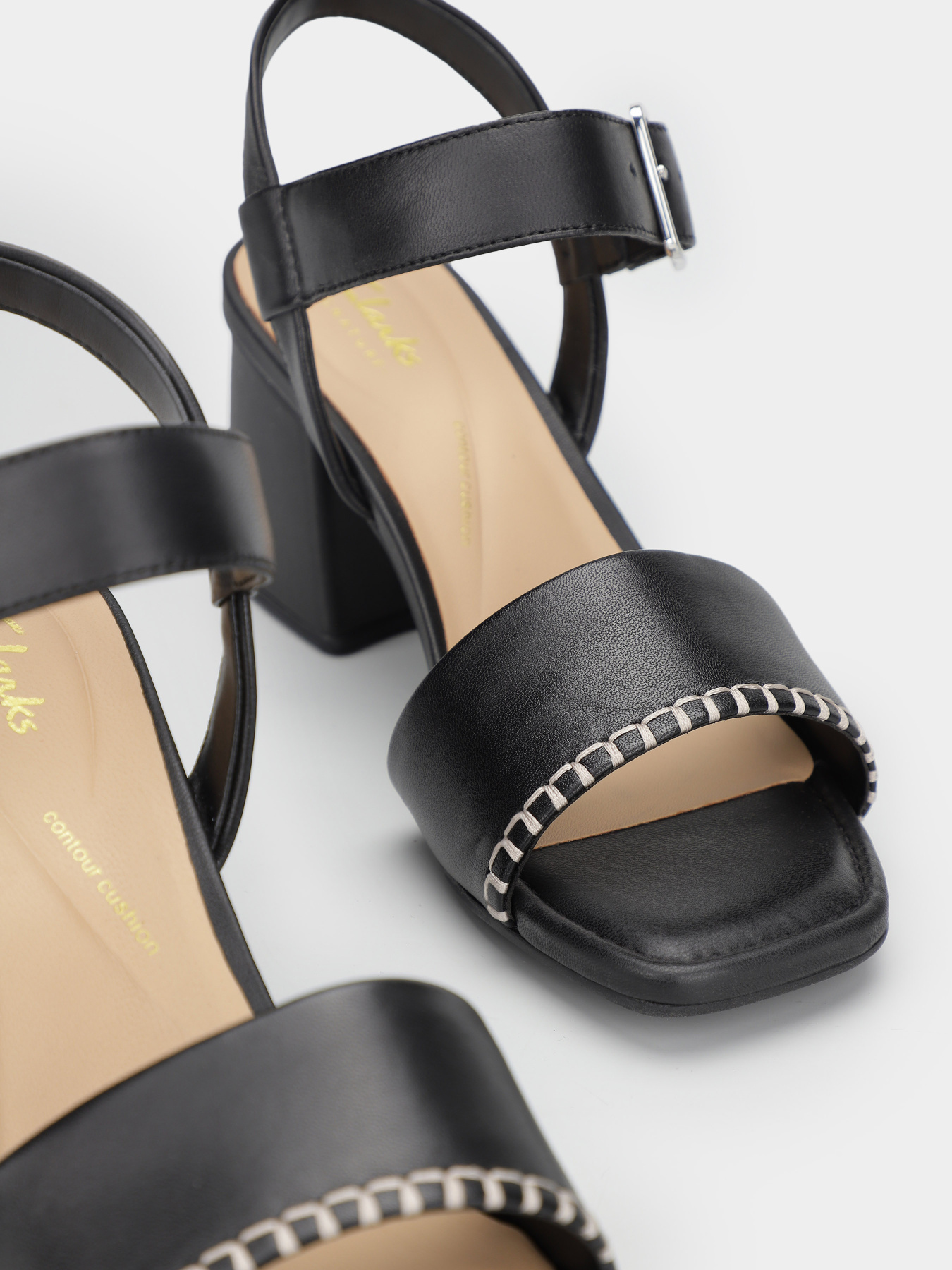 Босоніжки Clarks Siara65 Buckle модель 26176341 Босоніжки Clarks Siara65 Buckle модель 26176341 Фото