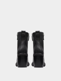 Черевики та чоботи Clarks модель 26178671 Фото