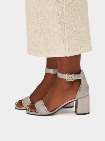 Босоножки Clarks Ezoria Mae модель 26181296 Фото