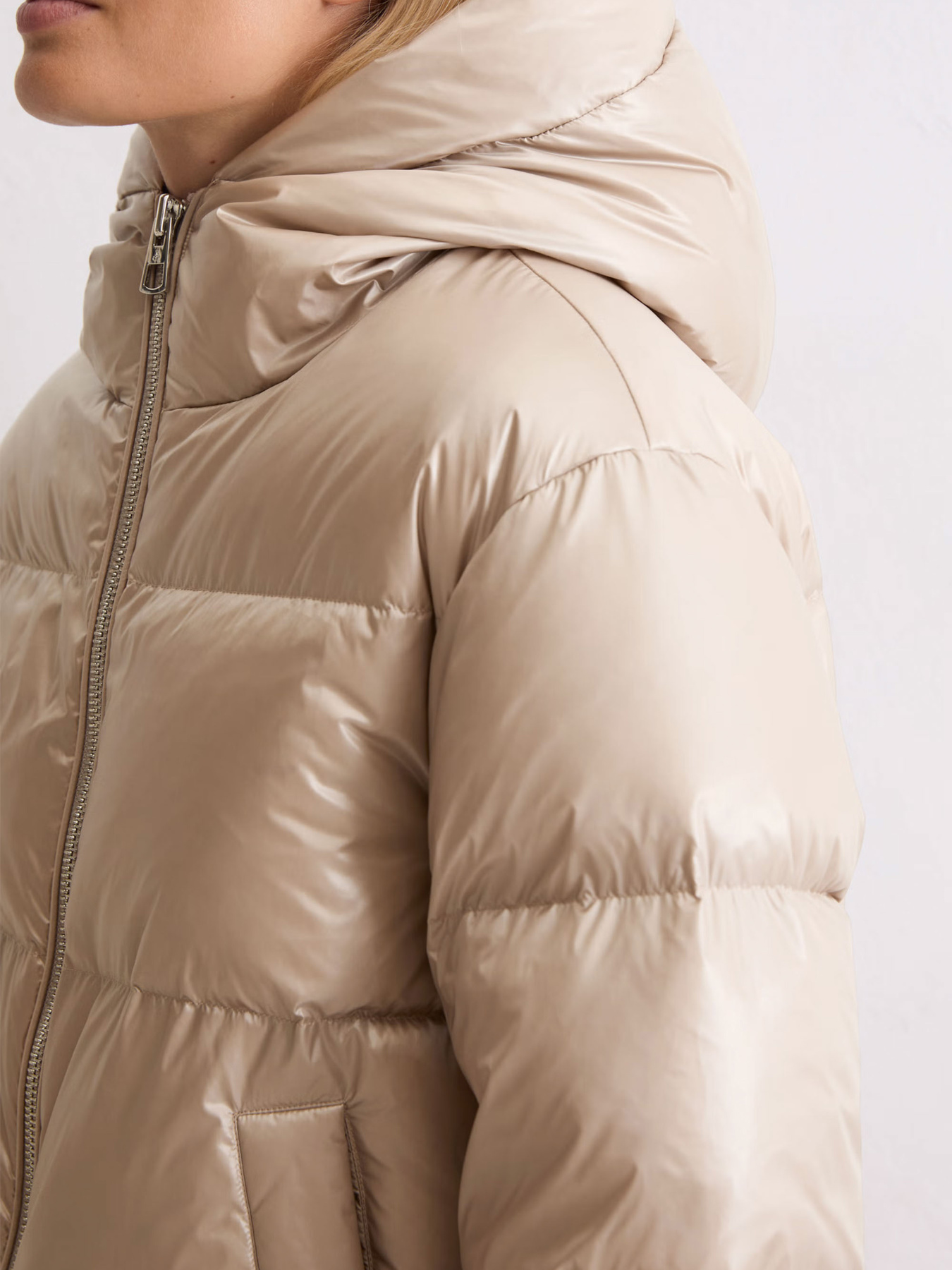 Куртки та дублянки Marc O’Polo модель 510099870185-911 Фото