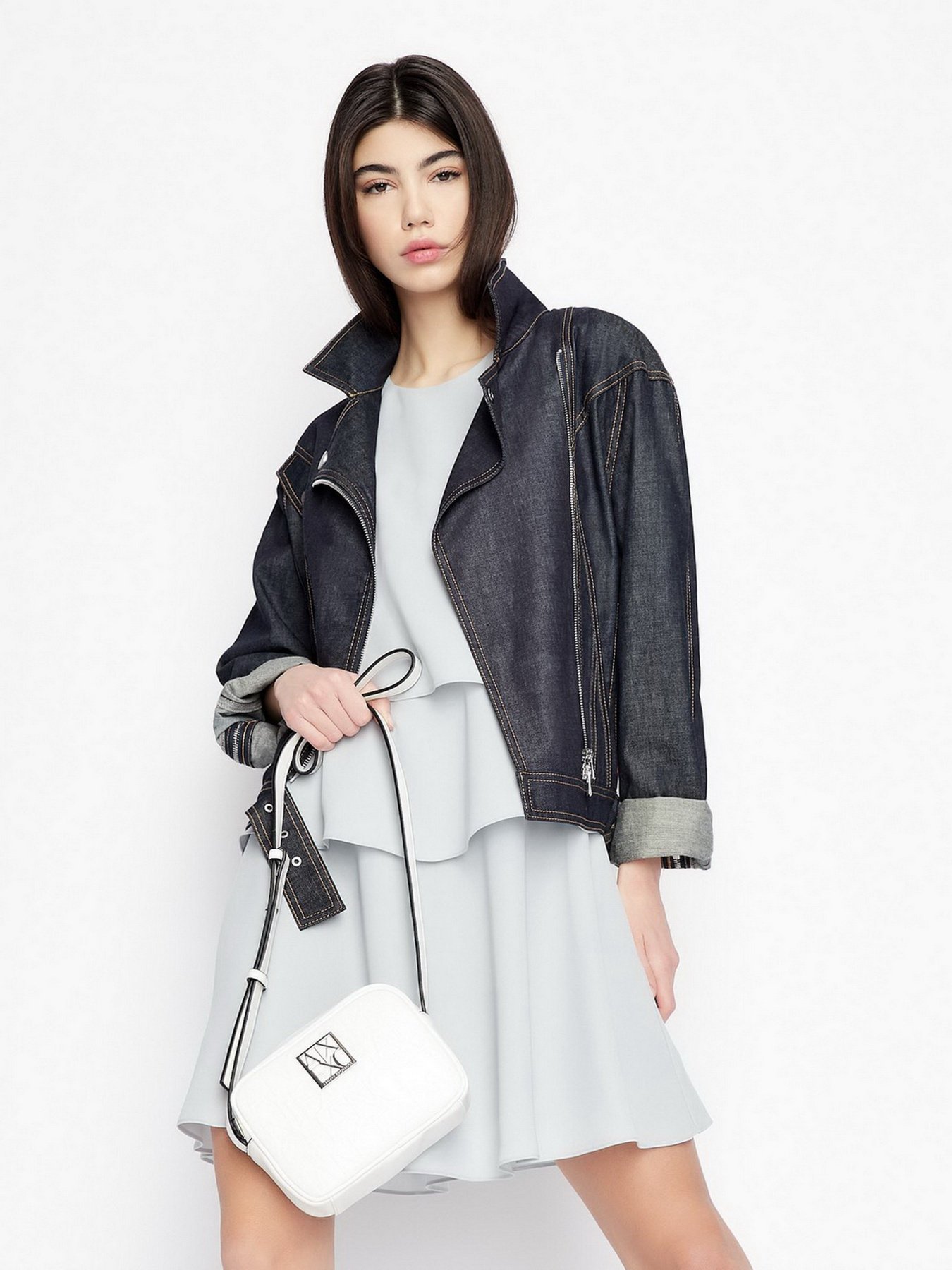 Сукні Armani Exchange модель 3LYA43-YN7CZ-1900 Сукні Armani Exchange модель 3LYA43-YN7CZ-1900 Фото