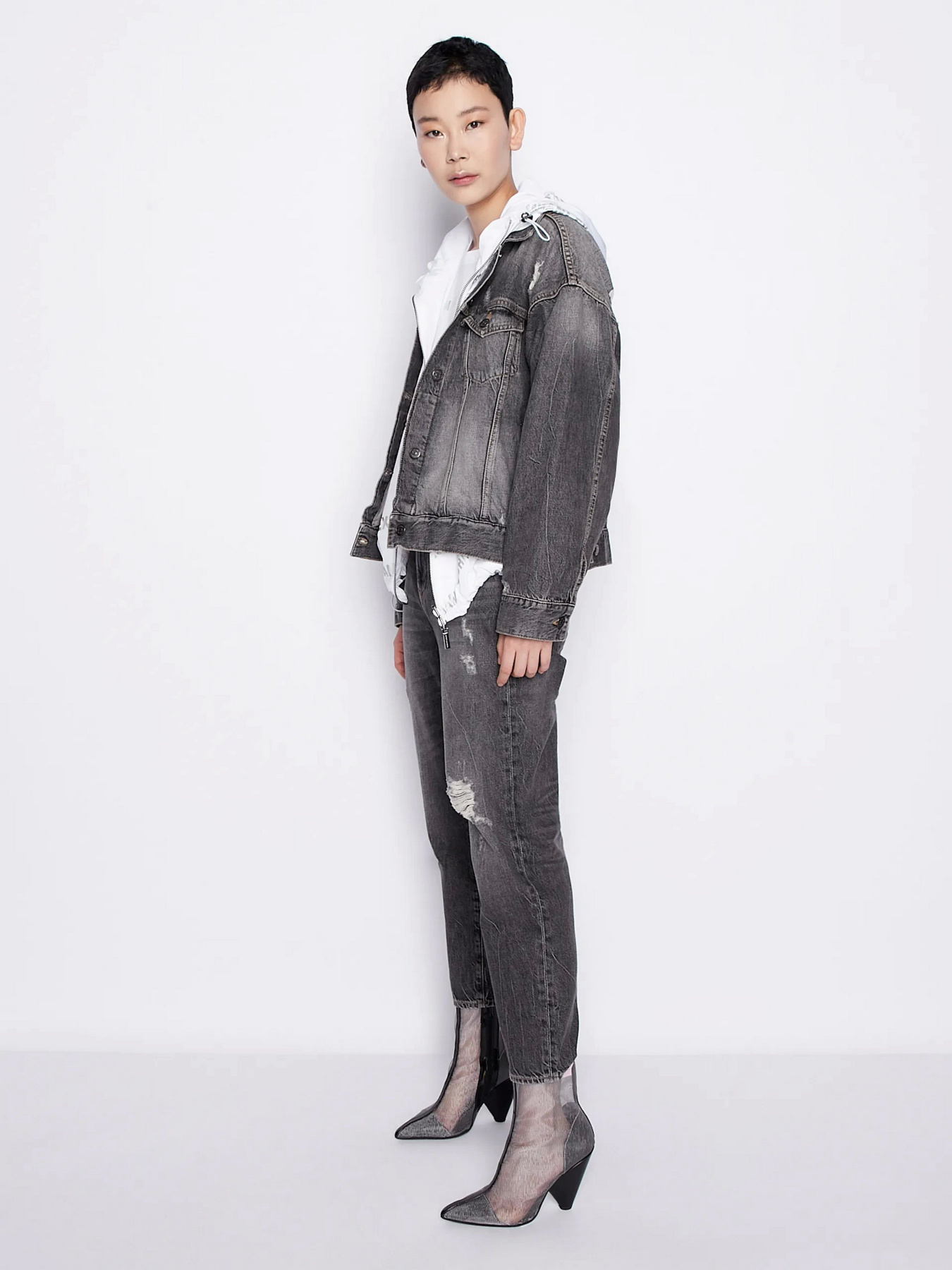 Джинси Armani Exchange J16 модель 3RYJ16-Y1NBZ-0903 Джинси Armani Exchange J16 модель 3RYJ16-Y1NBZ-0903 Фото