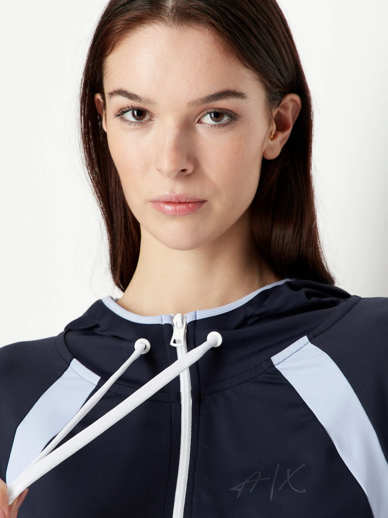 Худи и свитшоты Armani Exchange модель 3RYMAD-YJDKZ-65AL Худи и свитшоты Armani Exchange модель 3RYMAD-YJDKZ-65AL Фото