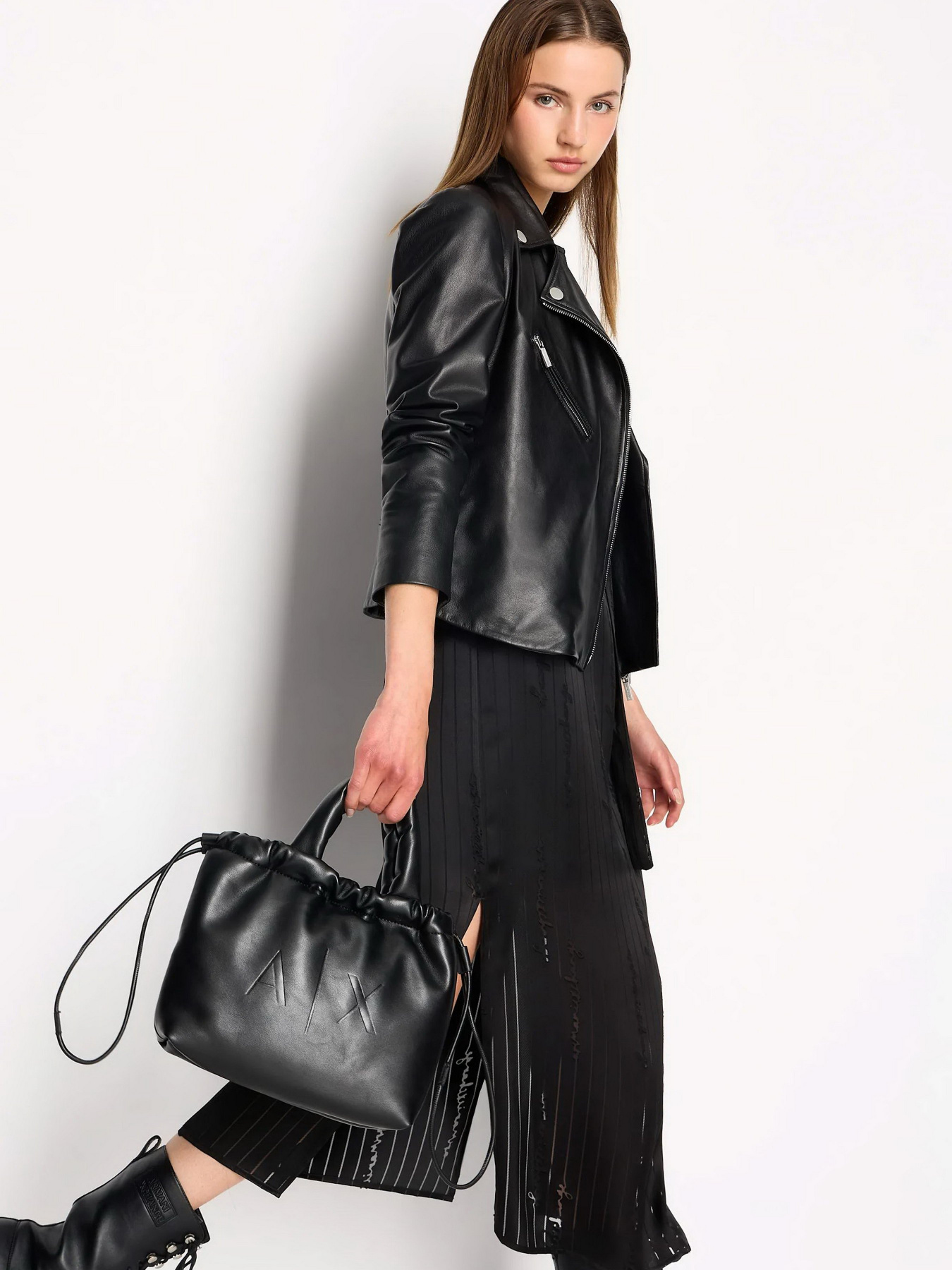 Сукні Armani Exchange модель 6RYA11-YN2KZ-02EL Сукні Armani Exchange модель 6RYA11-YN2KZ-02EL Фото