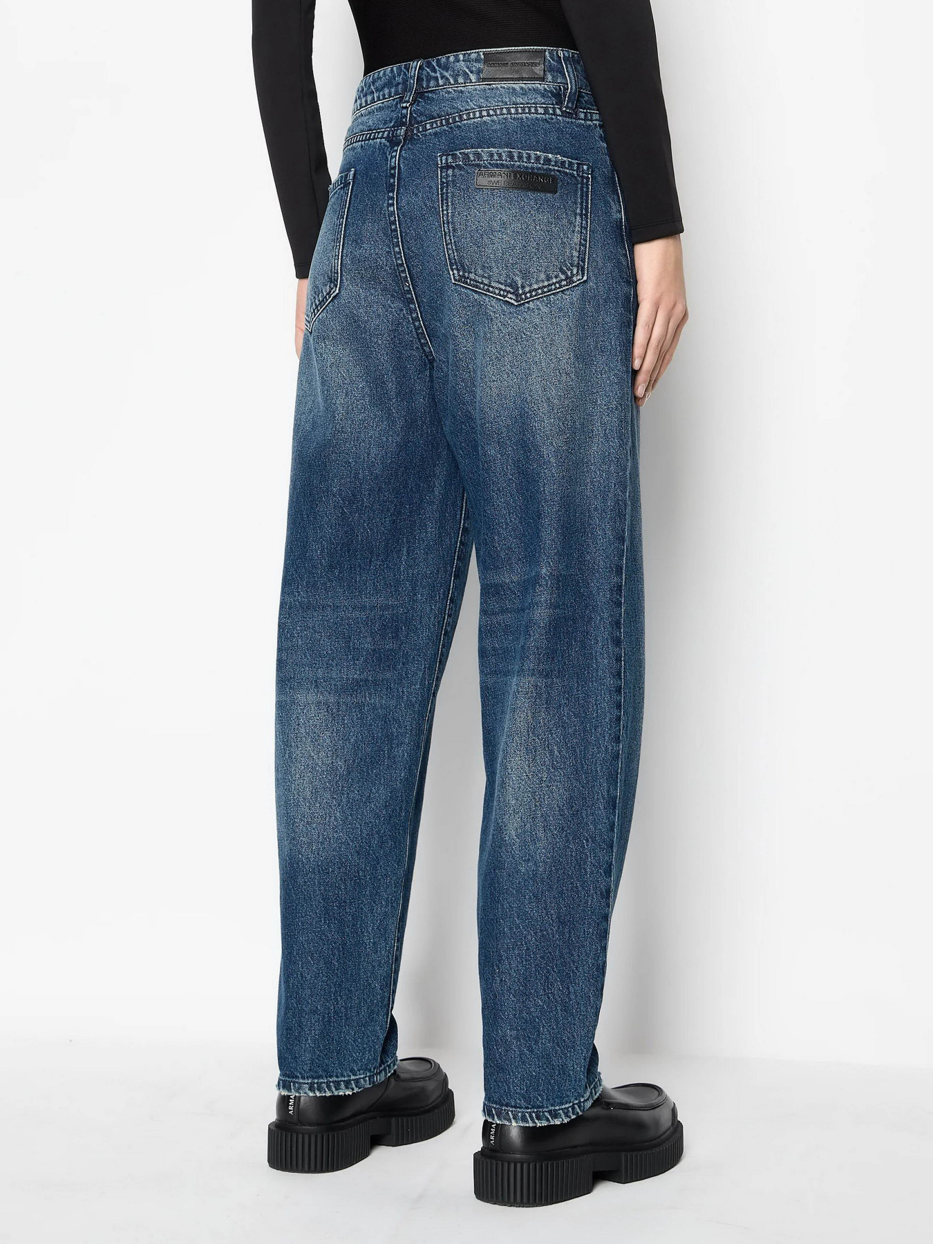 Джинси Armani Exchange Sustainability Values J81 модель 6RYJ81-Y11EZ-1500 Фото