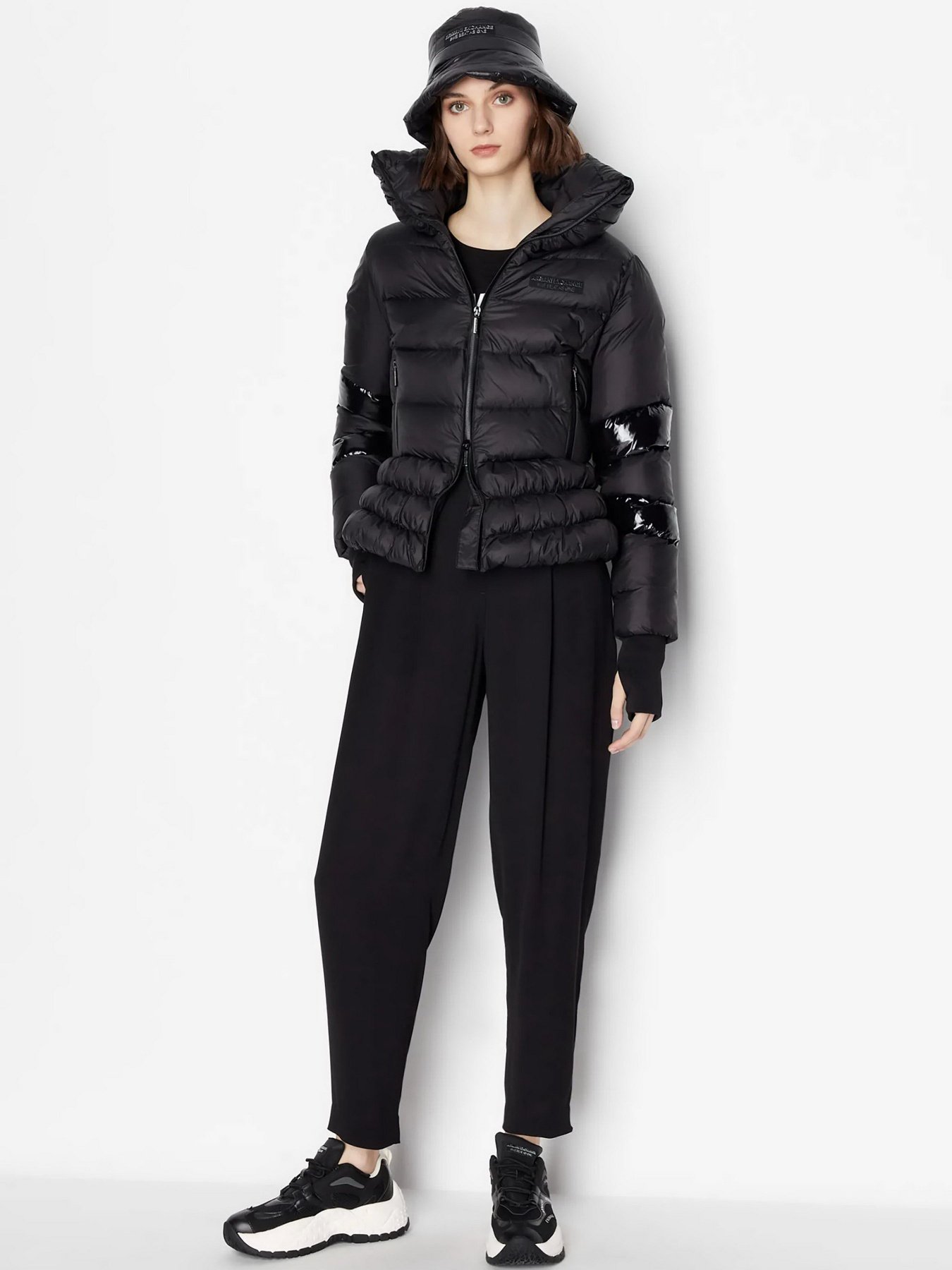 Худі та світшоти Armani Exchange модель 6RYM82-YJEBZ-1200 Худі та світшоти Armani Exchange модель 6RYM82-YJEBZ-1200 Фото