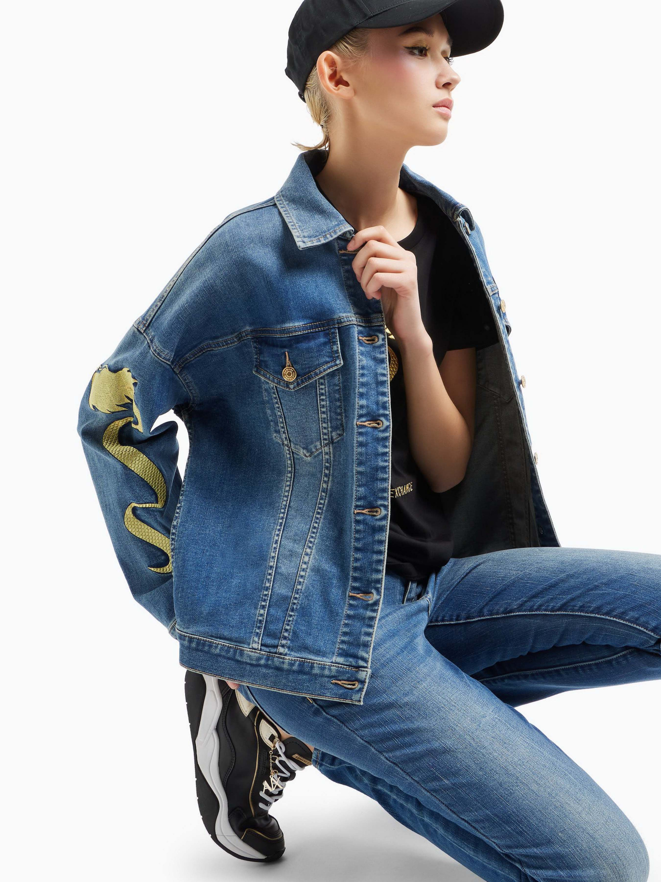 Джинси Armani Exchange J01 модель 3DYJ01-Y1EEZ-1500 Джинси Armani Exchange J01 модель 3DYJ01-Y1EEZ-1500 Фото