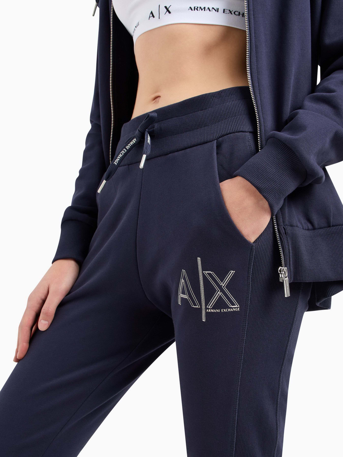 Брюки Armani Exchange модель 3DYP71-YJEBZ-1593 Брюки Armani Exchange модель 3DYP71-YJEBZ-1593 Фото