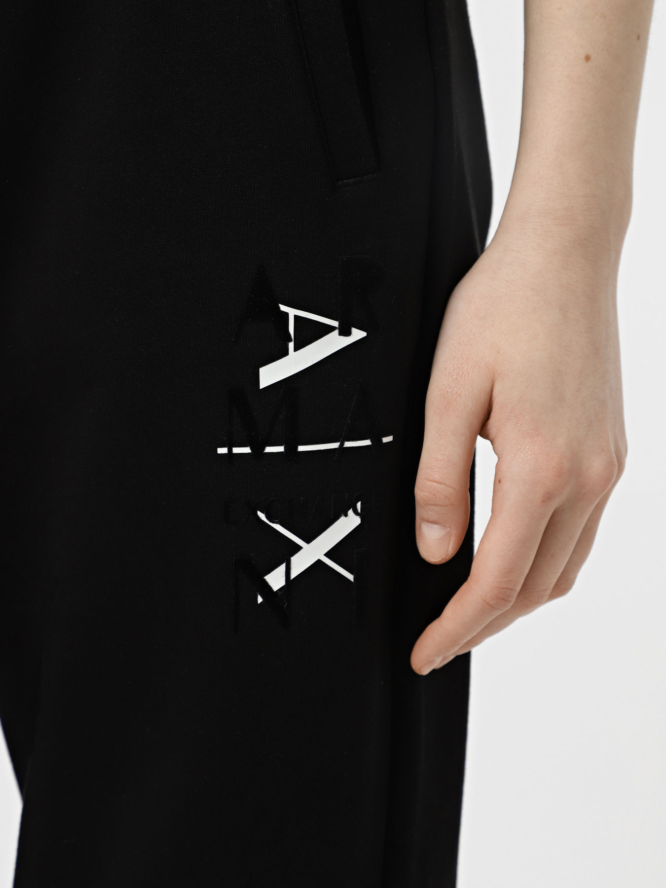 Брюки Armani Exchange модель 6DYP89-YJKFZ-1200 Брюки Armani Exchange модель 6DYP89-YJKFZ-1200 Фото