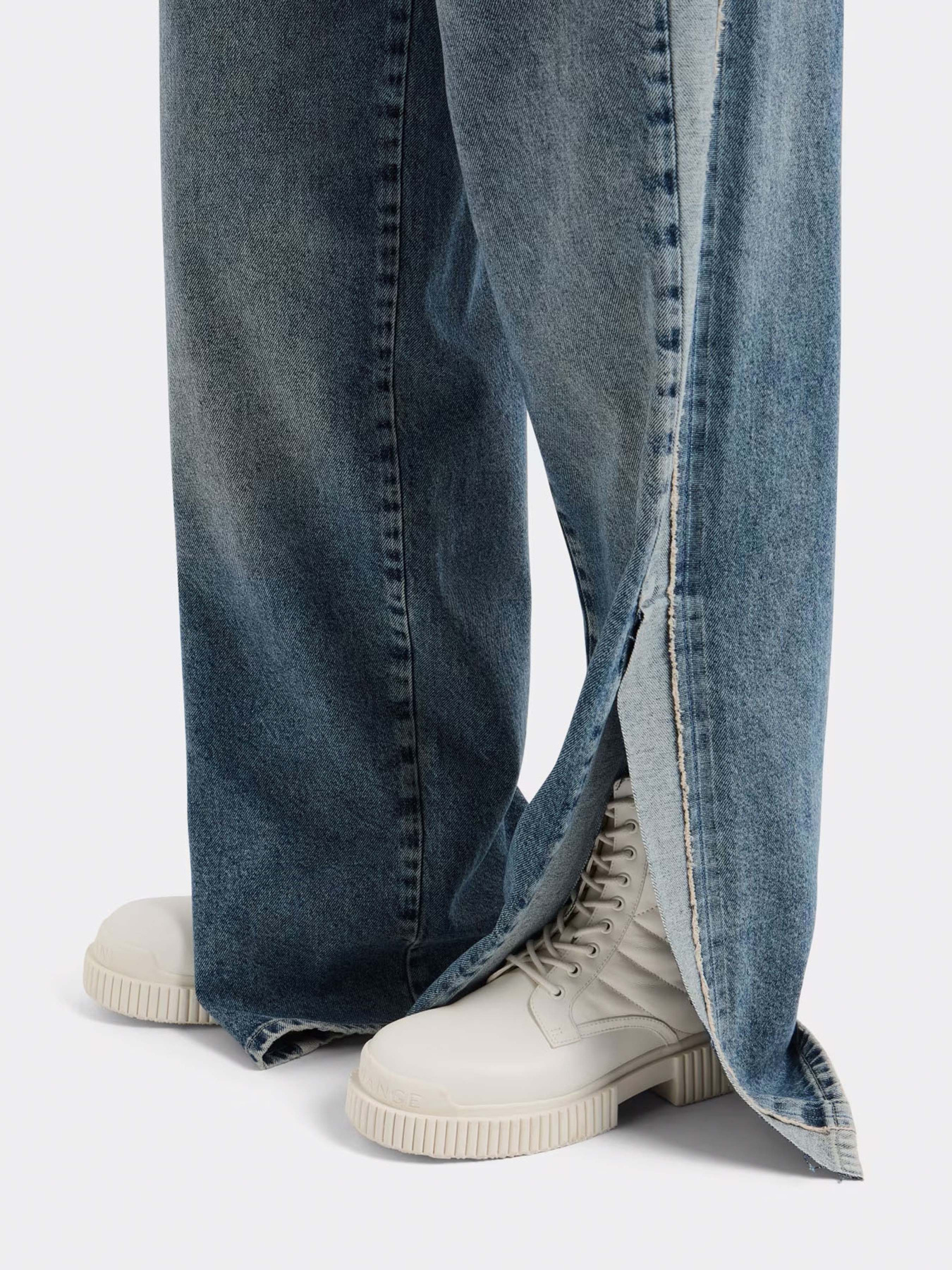 Джинси Armani Exchange модель XW000308-AF12091-MB002 Фото