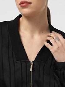 Куртки и дубленки Armani Exchange модель XW000174-AF12744-FC041 Фото