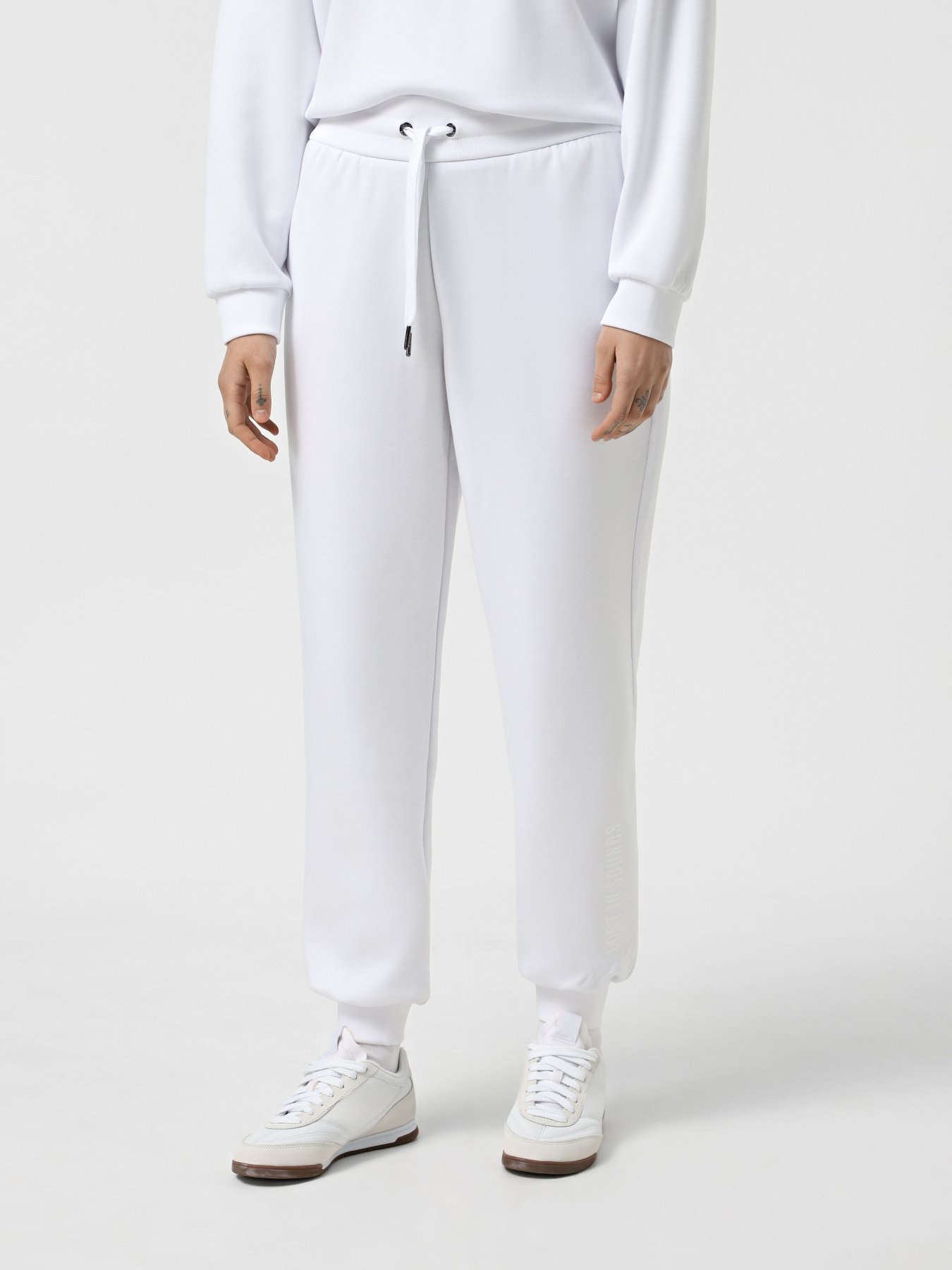Брюки Armani Exchange модель XW000373-AF12819-U0002 Фото