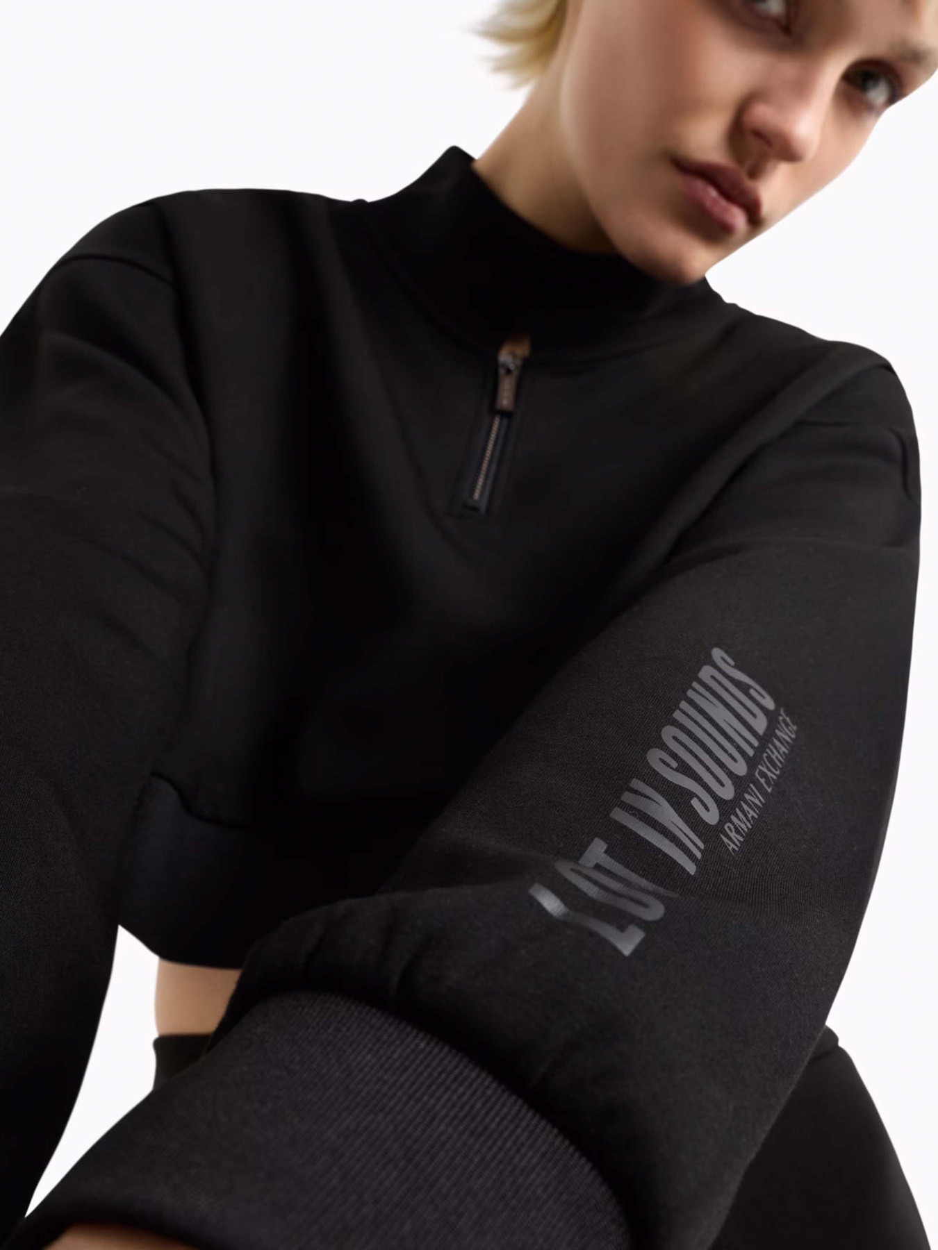 Худи и свитшоты Armani Exchange модель XW000371-AF12819-UC001 Фото