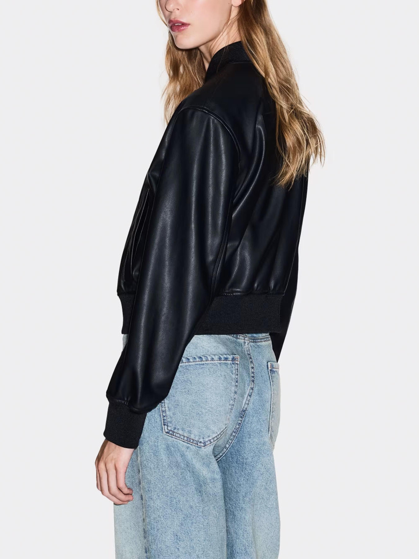Куртки и дубленки Armani Exchange модель XW001432-AF16618-UC001 Фото