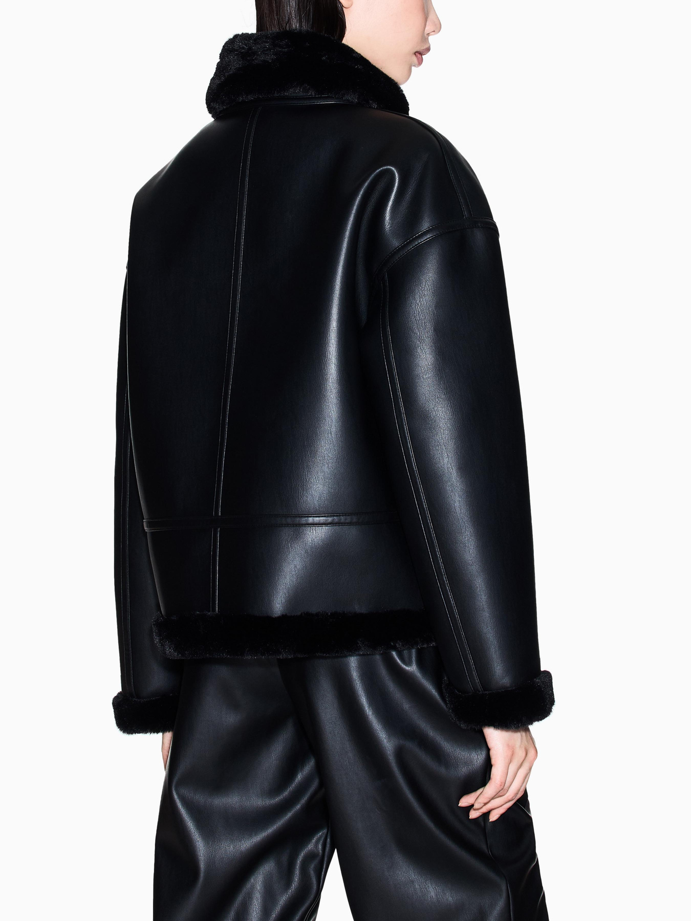 Куртки и дубленки Armani Exchange модель XW000713-AF16389-UC001 Фото