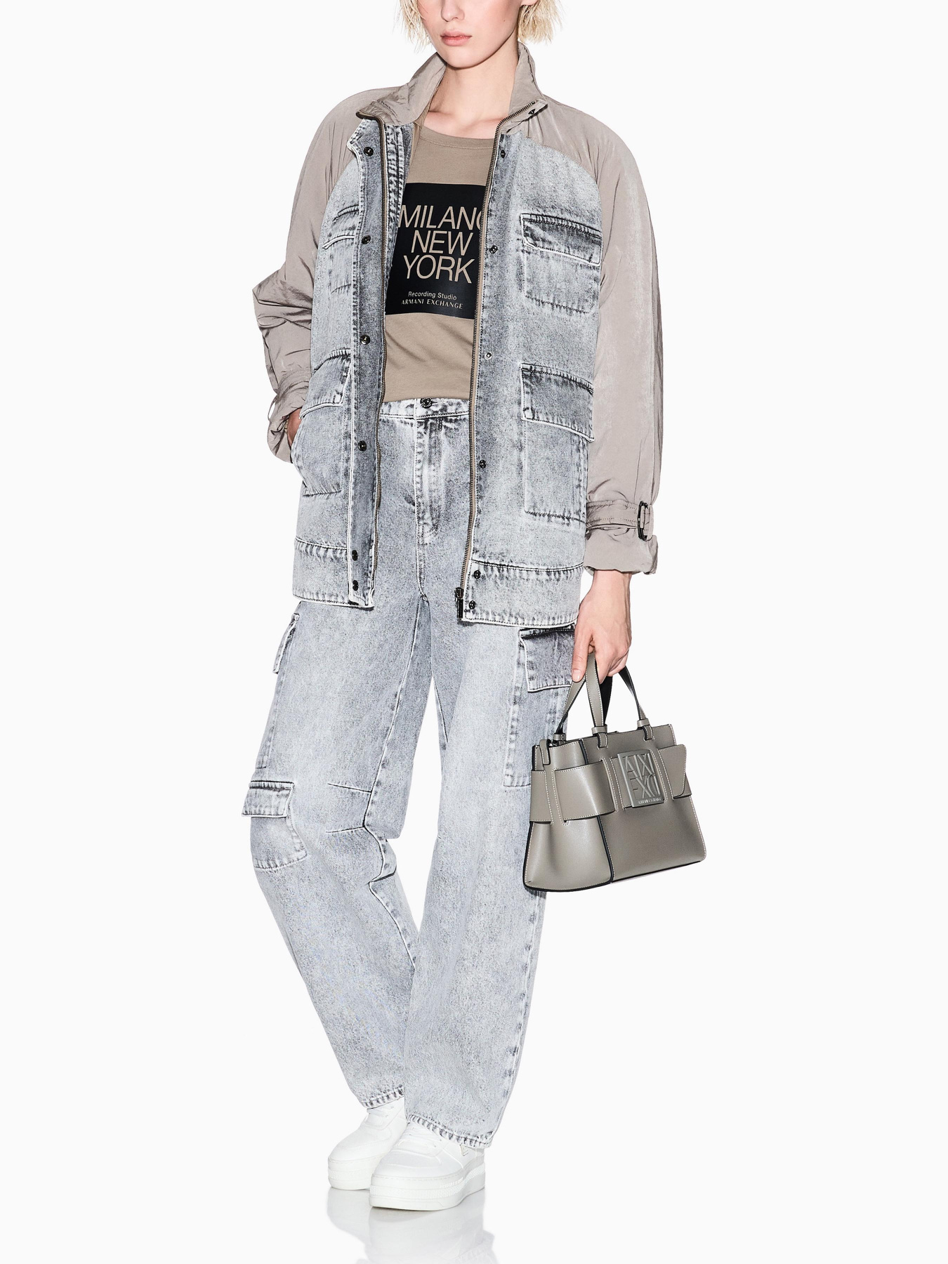 Куртки и дубленки Armani Exchange модель XW001393-AF16176-M6099 Фото