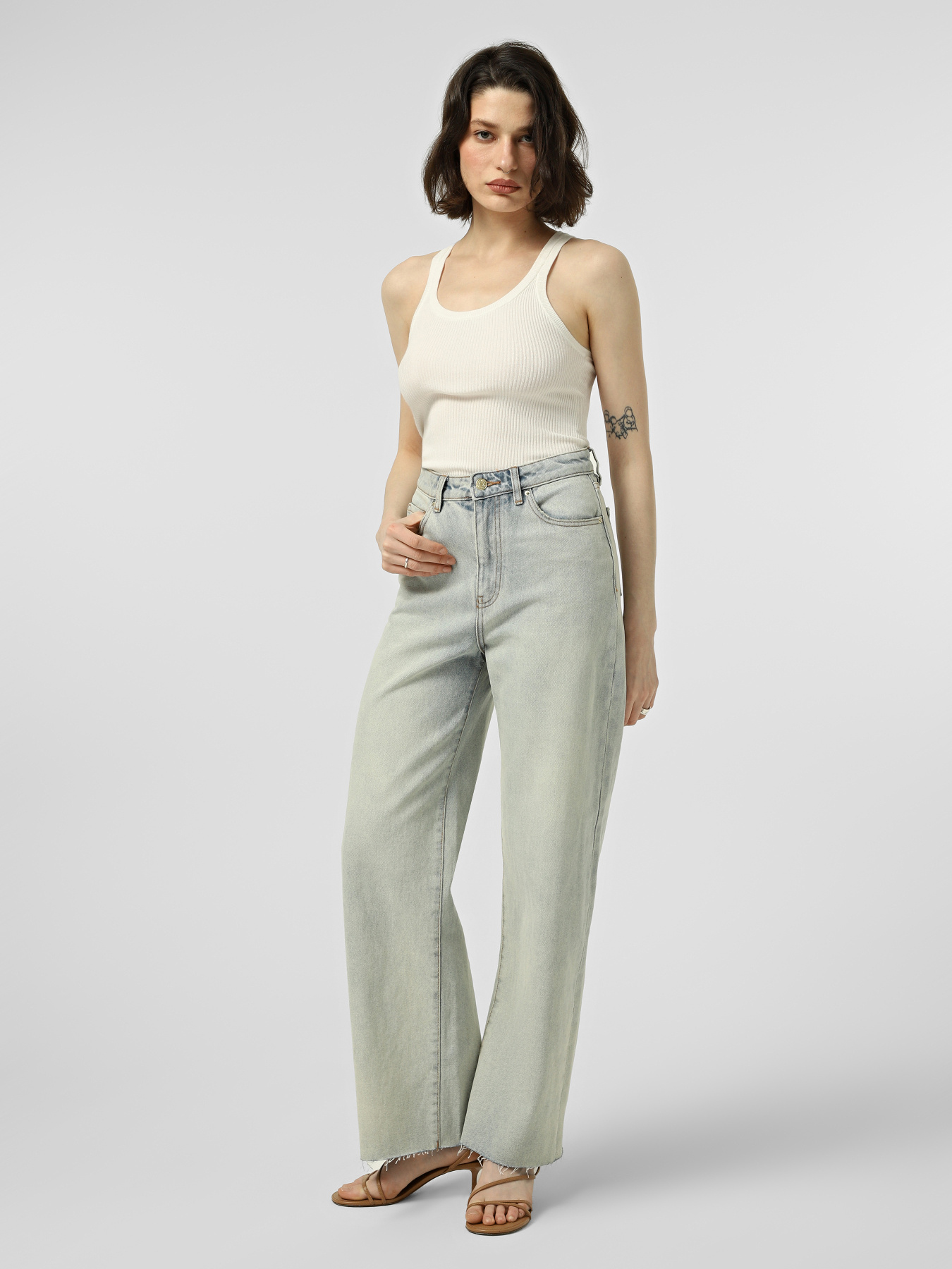 Джинси Armani Exchange модель XW000100-AF21351-MB484 Джинси Armani Exchange модель XW000100-AF21351-MB484 Фото